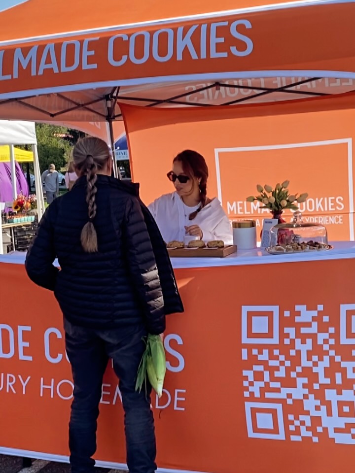 Stop by, say hi, and grab your favorites while they last. DM to preorder and pickup your orange box at the farmers market ✨🧡🍪@deeprootsfarmersmarket