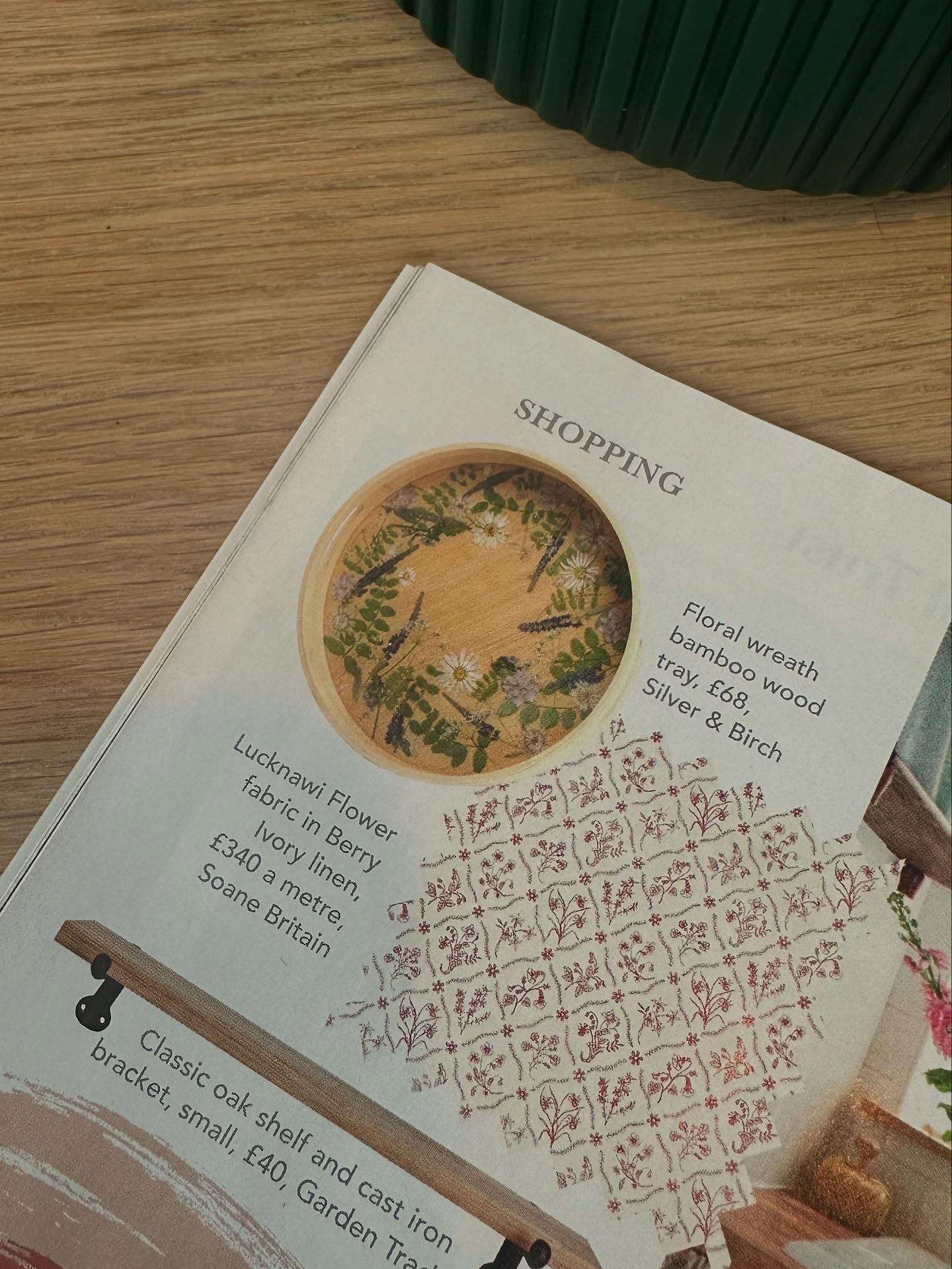 As seen in… @englishhomemag 😍
Delighted to have one of my real flower serving trays featured in this beautiful magazine! ❤️🌸
www.silverandbirch.com