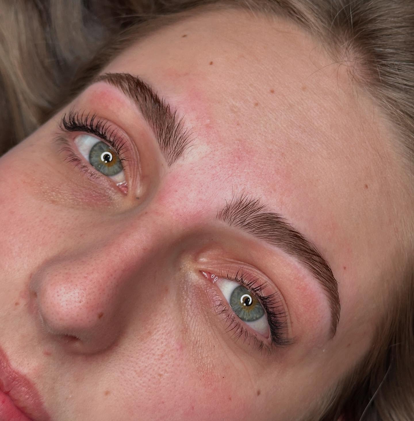 A classic shape and tint to help enhance this clients beautiful features ❣️
Brow tint and shapes are fully customised to suit each individual clients to help them achieve their desired outcome.
#beauty #brows #embellirnz #dunedinnz