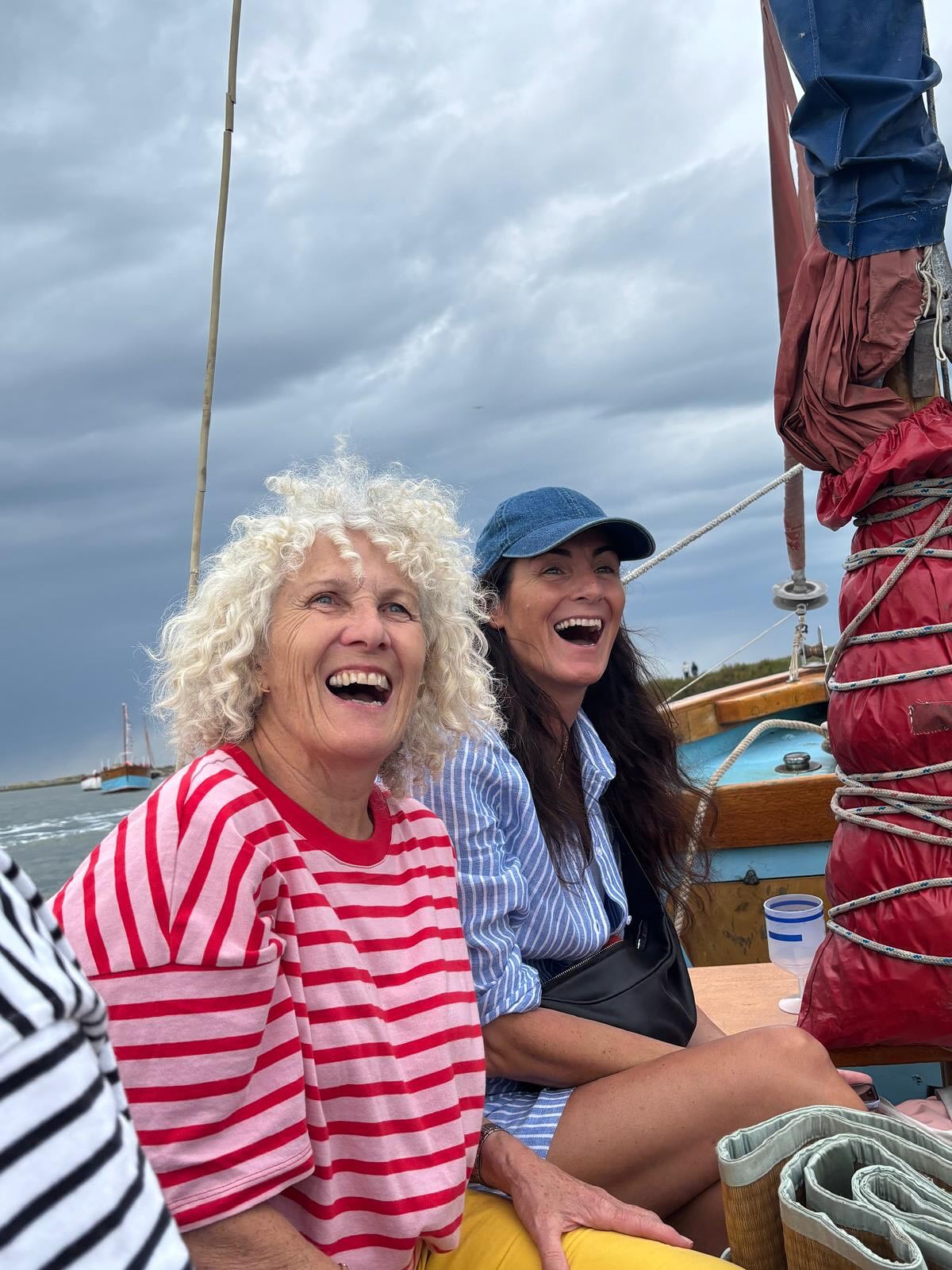 Superhero Kitchen Pink Lady team take to the island for their annual picnic 🧺
#volunteer
#pinkladies
#norfolksuperherochallenge
#parmesanbiscuits
📸 credit @bidwellnicky not in the photos! 🥰