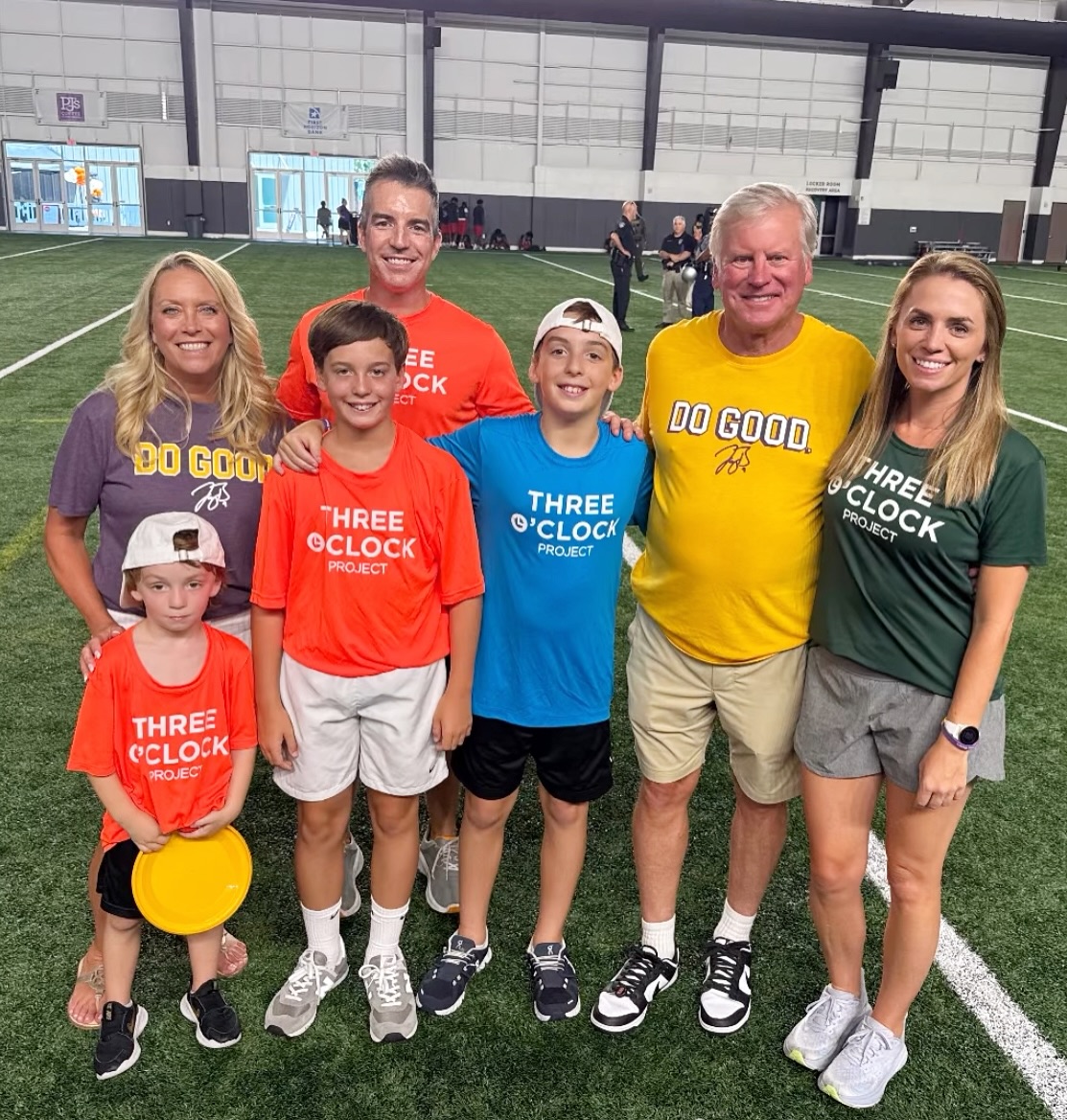 Summer 2025 was full of impact, collaboration, and purpose. From visiting Rethink Food in NYC to attending The Waste Expo, launching our new rescue food kitchen, and celebrating @brfoodbank’s 40 years of serving the Baton Rouge community, we’ve been busy building innovative solutions to fight food insecurity.
We also proudly partnered with The Burrow Foundation to expand our reach and support even more families with nutritious, ready-to-eat meals. Our culinary team, led by Chef Breaux, turned surplus food into thousands of meals made with care and intention.
We’re proud of the progress and even more grateful for the people, partners, and supporters who make this work possible. Thank you for being part of the movement.
#foodrescue #batonrouge #rescuekitchen