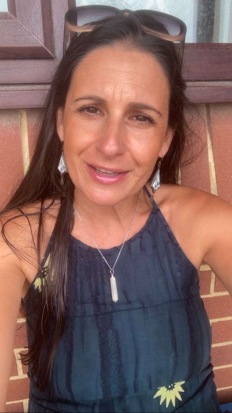 What a weekend in store for us!
Lion's Gate tonight
Full Moon in Aquarius tomorrow
And
Drum roll please
Best singing circle in town on Sunday!
Come join myself and @niclionello at Beechwood Hall (in Cooksbridge just outside Lewes) at 6pm on Sunday evening for:
👄voice workshop
🍫ceremonial cacao
💃singing circle
The collective group intention is Peace, much needed at this time.
Link in bio!
DM for details!