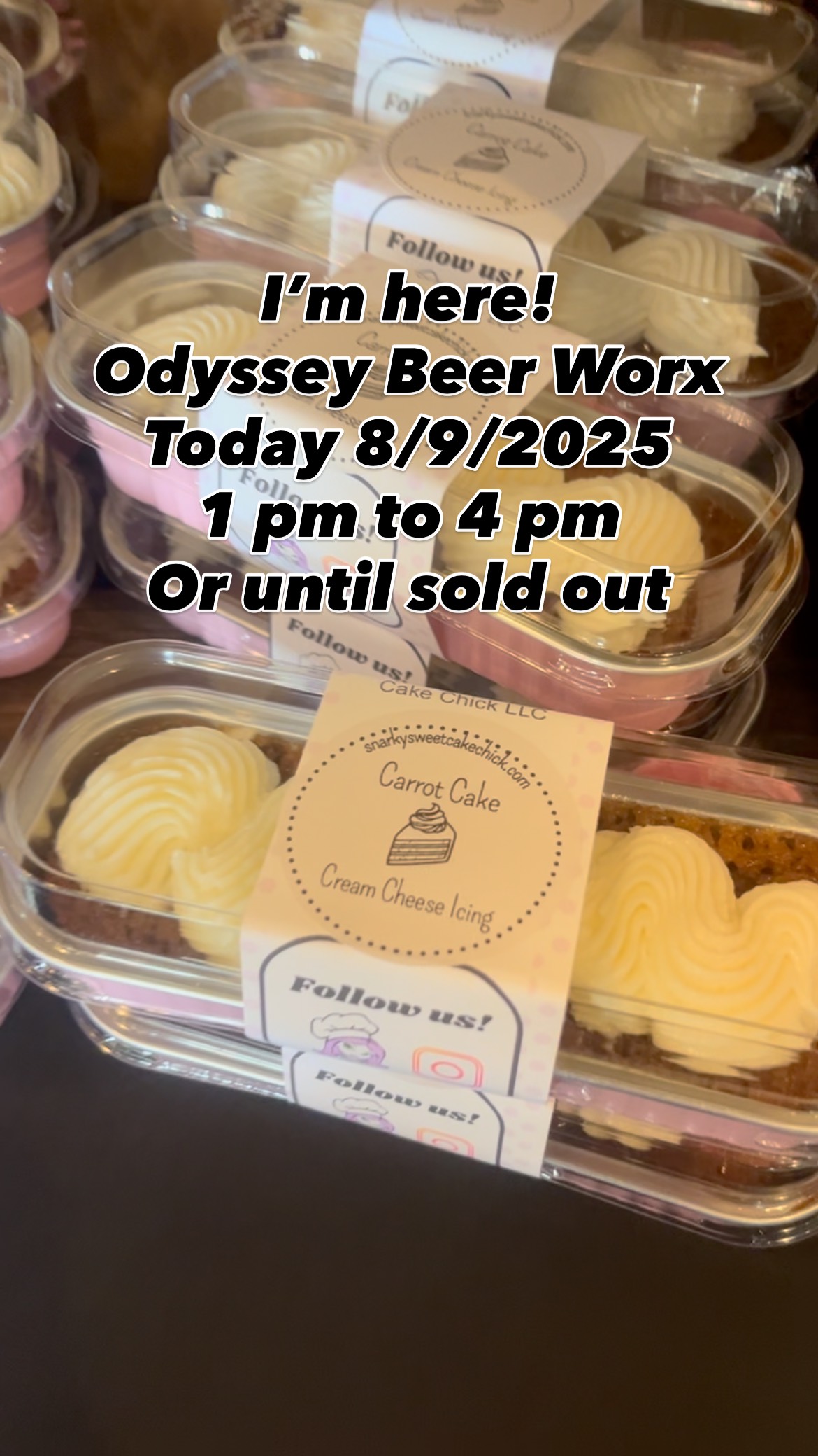 Come grab a cold brew and a treat!
Today’s Menu
🥕Carrot cake with Cream Cheese Icing
🍌Banana bread with Streusel Topping
🍪 Biscoff Blondies
#snarkysweetcakechick #odysseybeerwerks