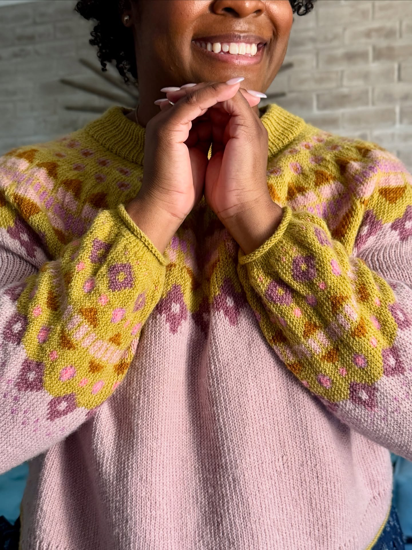 Just two more days until I get to share this beauty with you! I’m so excited for this pattern release, and stay tuned for more details 💐
The #GardenGenser pattern releases in collaboration with @botanicalyarn for Flock Fiber Fest this Saturday!