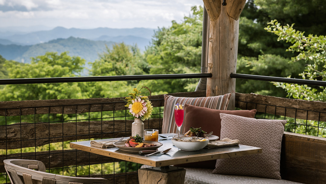 Discover serenity in the mountains! ✨🌲 Our latest blog post takes you to a luxurious retreat that invites silence and simplicity. Get inspired and plan your escape today!
#MountainEscape #LuxuryRetreat #WellnessDesign #ConsciousArchitecture #SustainableLiving #MindfulSpaces
@theswagnc
Link in Bio.