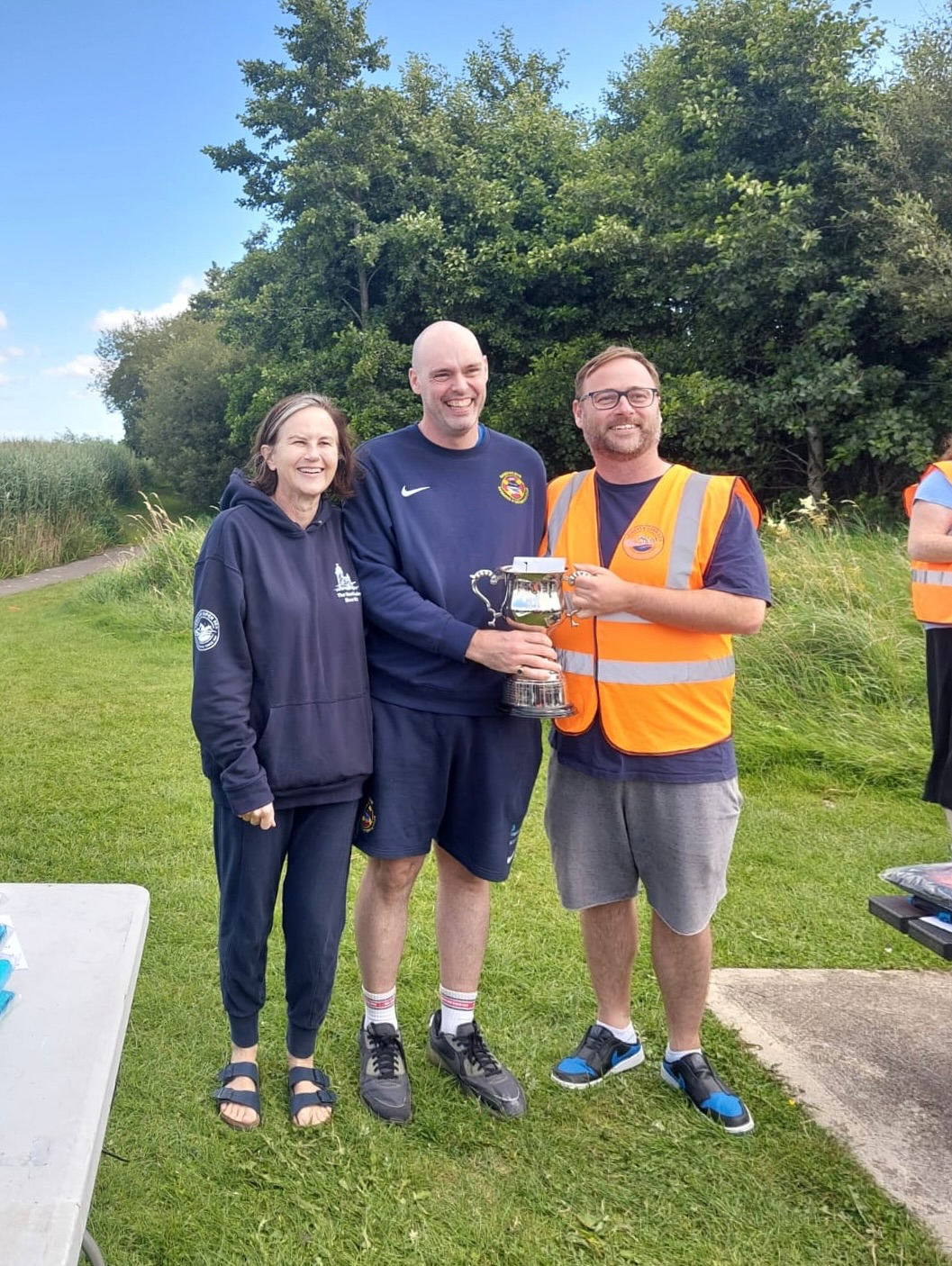 🏊♂️ Lough Ennell Swim – Saturday 09.08.25
Beautiful day on the lake! 2-hour drive brought us to stunning Lough Ennell for distances ranging from 1.6k to the mighty 10k — with a bit of everything in between. 🌊 Even with choppy conditions, our swimmers delivered some brilliant results!
🥇 10k:
• Josh Reilly — 1st place! 🚀
🥉 2.5k:
• Ed Duffy — 3rd
• Billy Kehoe — 5th
• Lonan McDowell — 10th
Of course, no Lough Ennell trip is complete without the famous Billy’s BBQ — the perfect post-swim fuel! 🍔🔥
A huge thank you to the organizers, hosting facilities, safety crew, and every swimmer who took part. You made it a fantastic day! 🙌
#OpenWaterSwimming #LoughEnnell #WhyWeSwim #SandycoveSC