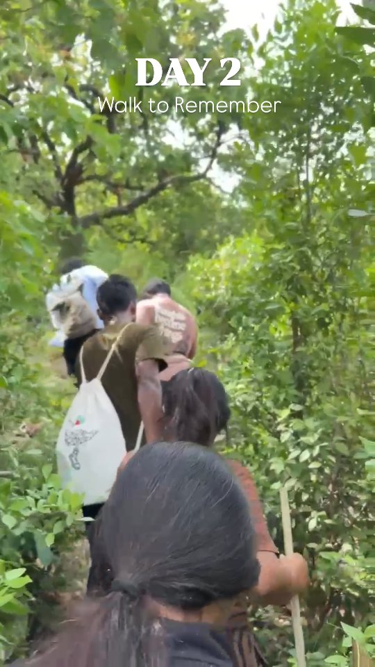 DAY 2: Just a bunch of youngsters hanging with a 1.9-billion-year-old legend⛰️, swapping stories, snapping pics📷, and pretending we’re not out of breath😀
#lokaafoundation #thewalk #volunteers #trekking