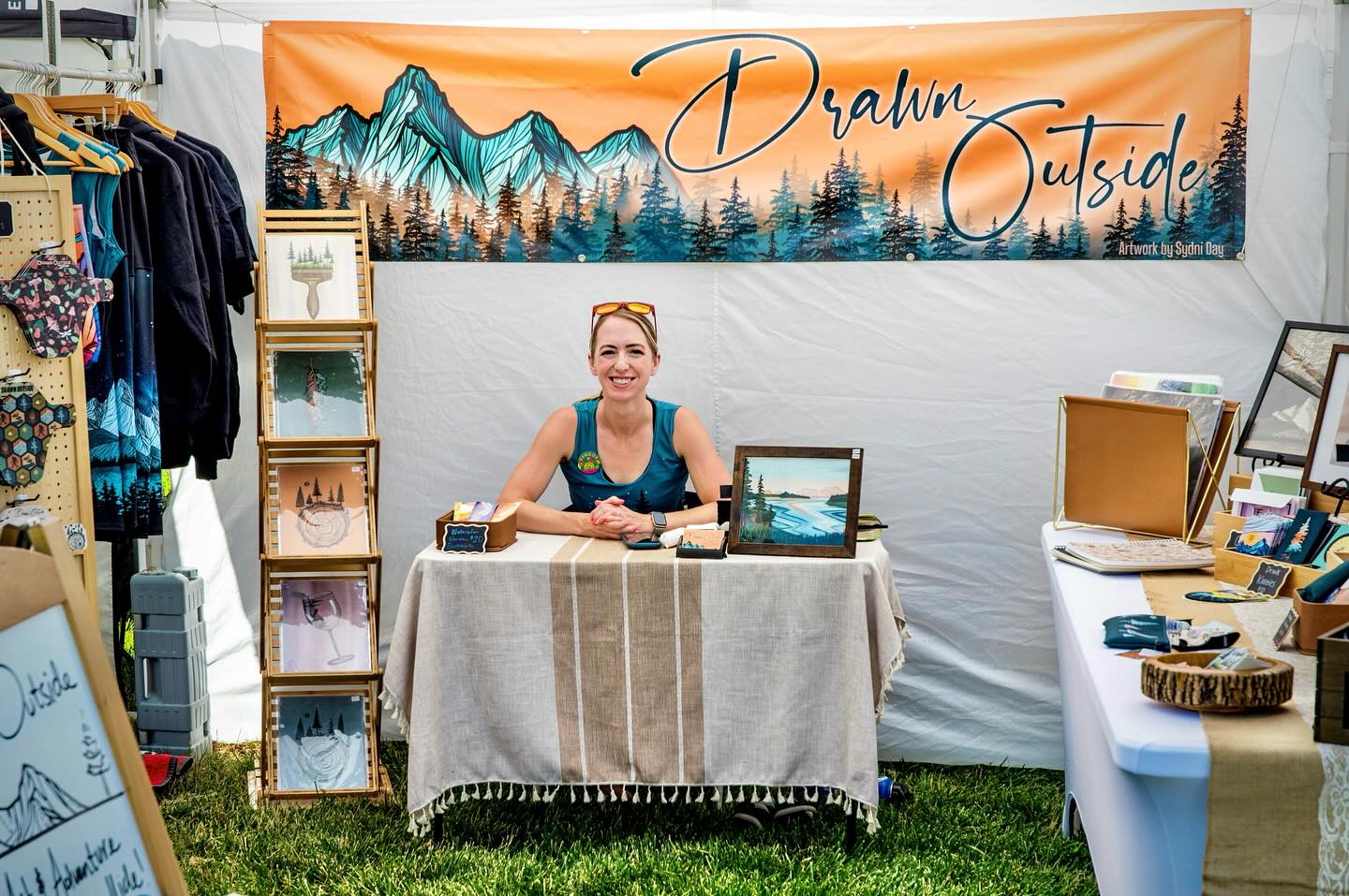 How to Instantly Boost Sales at a Farmers Market
Step 1: Wait until you really have to use the bathroom—customers will appear like magic.
Step 2: Walk away to grab food—this is when the line will mysteriously form.
Step 3: Let your point-of-sale system crash—suddenly you’re the most popular booth in town.
Step 4: Take a big bite of something messy—perfect moment for someone to ask, “Can you tell me about your work?
This is truly how it feels sometimes! I’ve always done the market alone so when I need food or a restroom break you’ll probably see me sprinting.
#farmersmarket #artistlife #idahofalls #vendortips