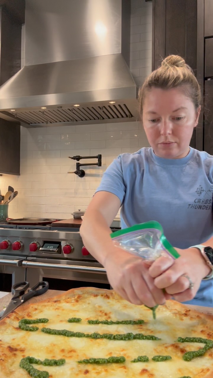 I’m not going to lie- my favorite part about making pizza (other than eating it of course), is the moment it slides off the pizza pan. So satisfying.
Another successful and delicious homemade #pizzafriday Do you make homemade pizza too?
Pizza dough by @brunositaliandeliandmarket 🥖 cheese by @sargentocheese and @belgioiosocheese 🧀 Pesto by me! 🌿
#food #cooking #recipe #delicious #yum #yummy #deliciousfood #homemade #pizza #pizzanight #pizzaparty #pizzafridays #cheese #cheeselover