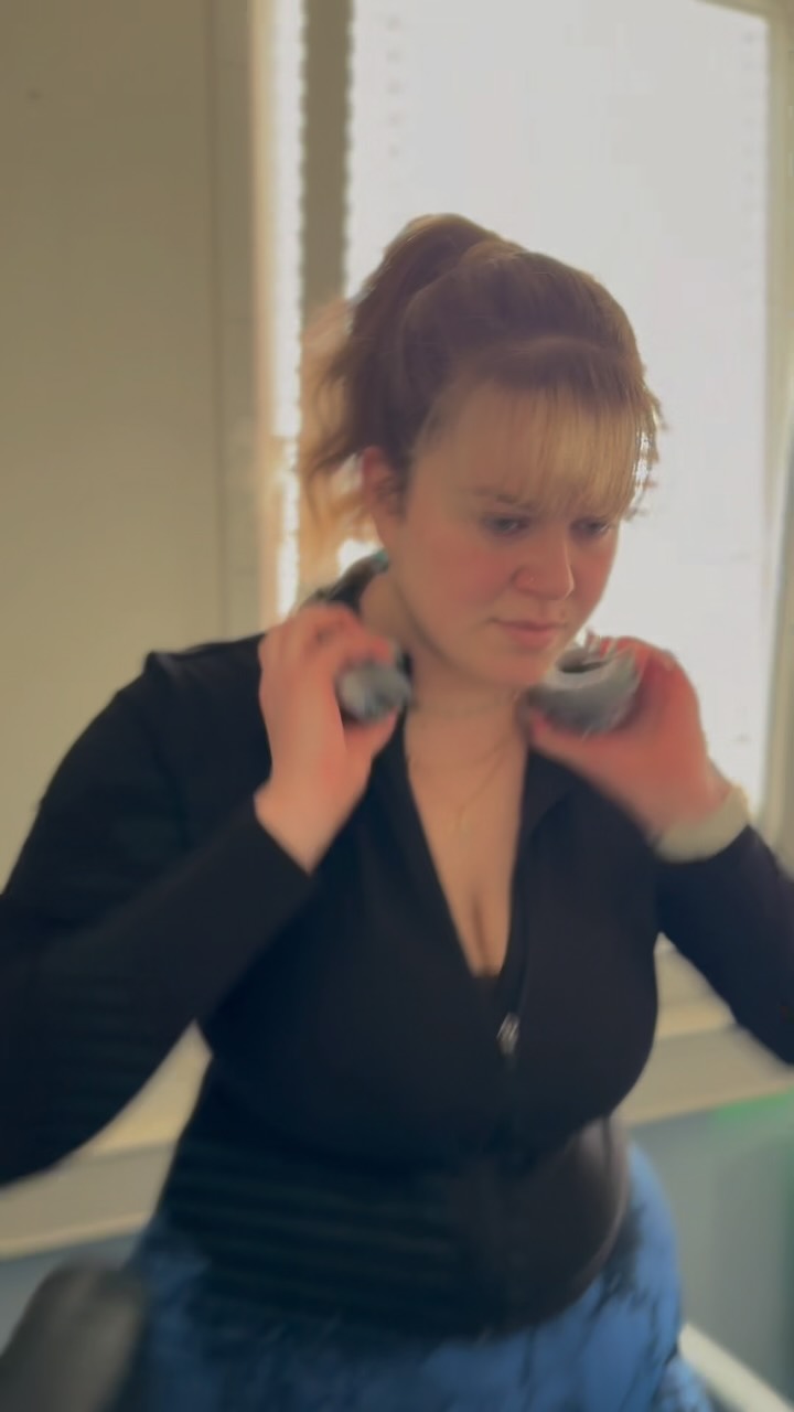 Trainingsbuddy gefunden 💪 Zusammen macht’s einfach mehr Spaß!
.
.
.
#karlsteinammain #fitness #winfitkarlstein #kahlammain #grosskrotzenburg #großwelzheim #dettingenammain #alzenau #welzheim #workout