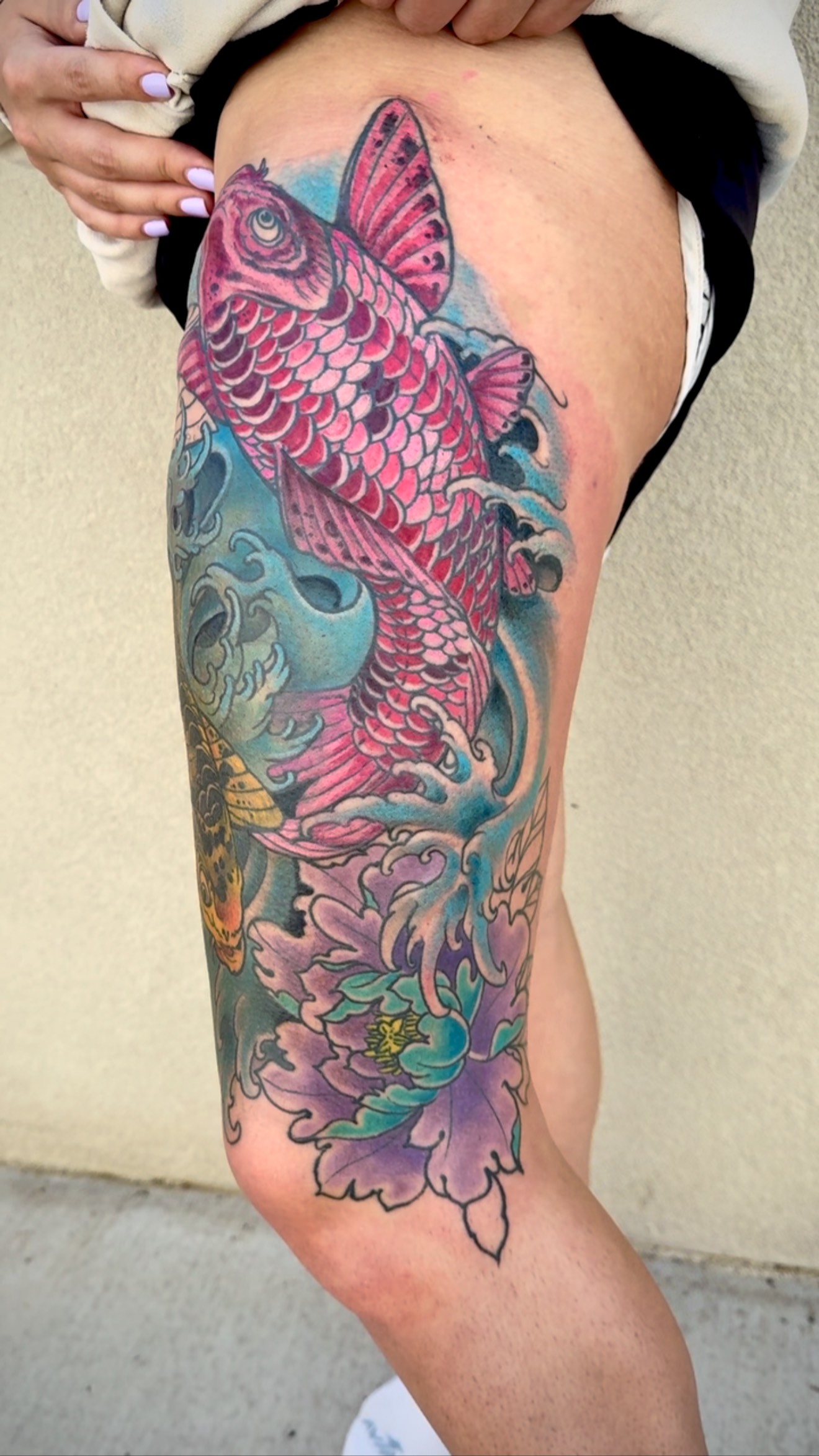 āFrom wolf to koi šŗā”ļøššø
Cover-up magic ā two graceful koi and a bloom, turning old ink into a fresh story. tattoo still in progress by Johnny š
#TattooCoverUp #KoiTattoo #InkWork #TattooTransformation #truegrittattoosnewmexico