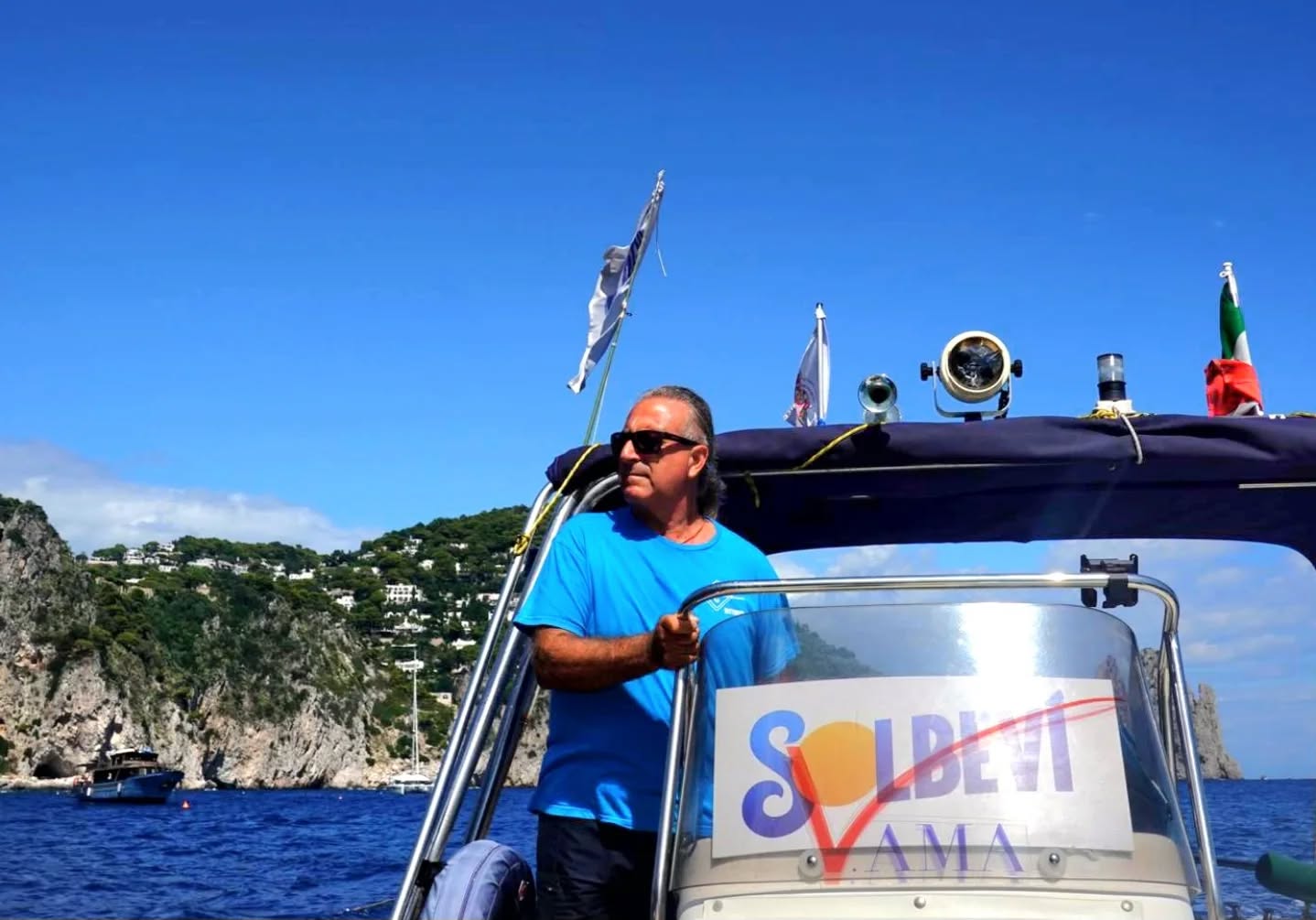 @solbevi_official
@dimorascura
#Capriexcursions.com
@arloandolive