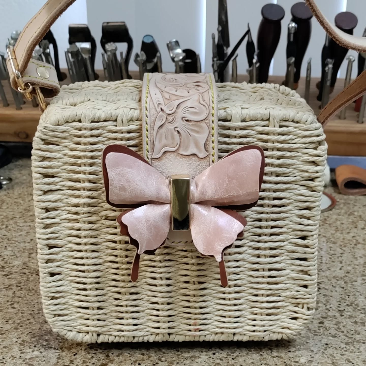 This little basket box cross body is available now in our store! Super cute! Hand tooled closing strap with magnetic closer. Really pretty fabric interior with pocket. #purse #luxuryhandbag #handbag