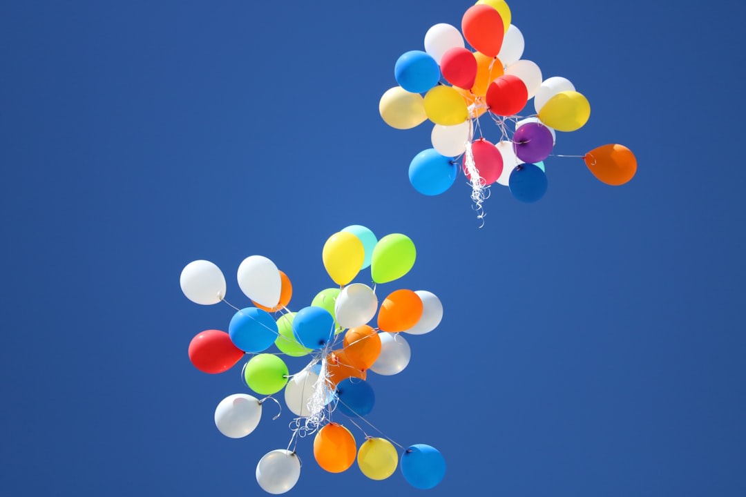 Ready to get creative? Balloon tails can transform your event! Drop us a DM for inspiration! 🎈✨