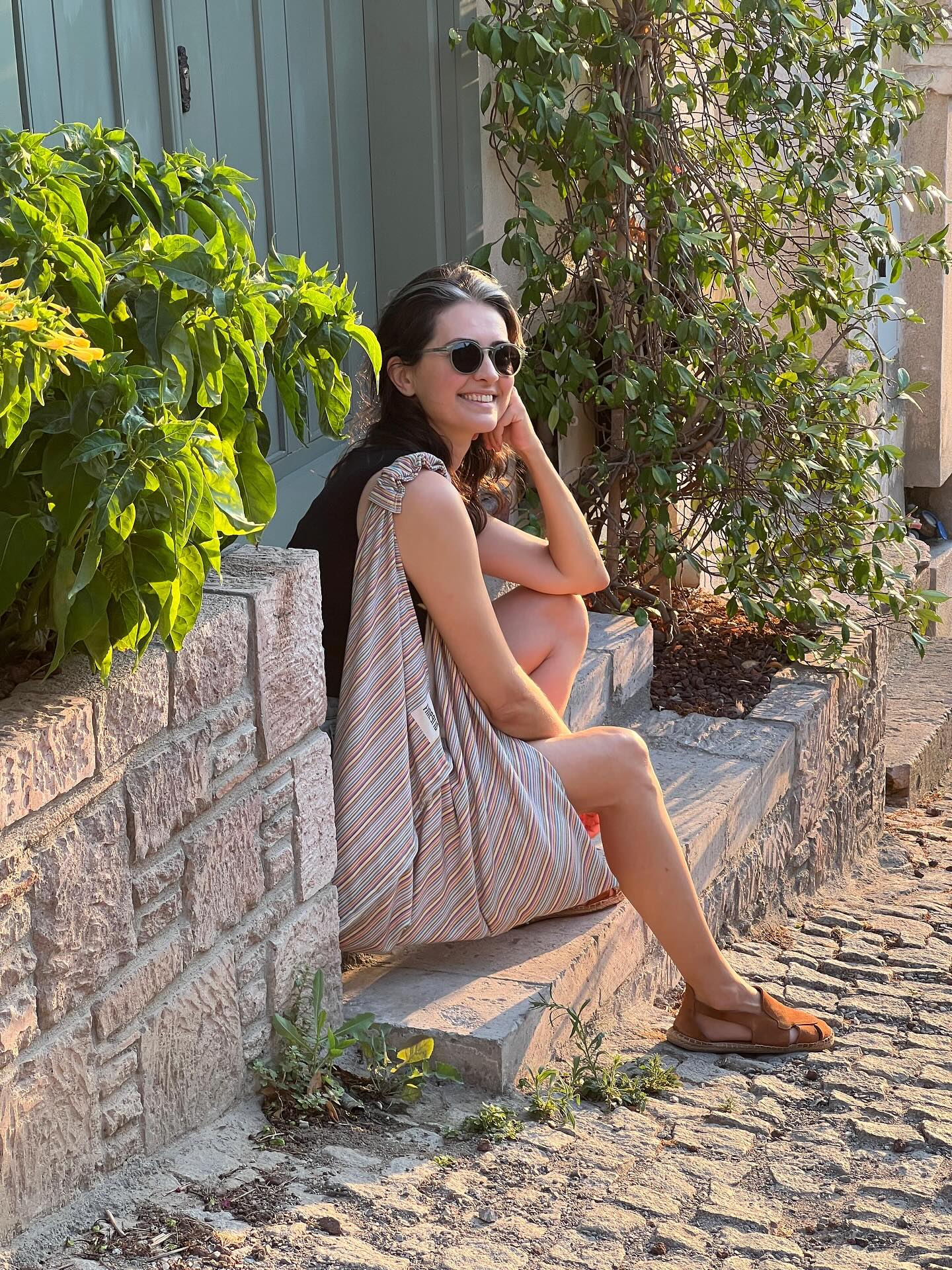 One of the things I love about living in Ayvalık is the waiting room of my daughter’s piano class — airy, dreamy, and so friendly. 🌿🎹
And my Horizon bag keeps adding joy to my day! 🌈
#Finegrid #HorizonBag #Ayvalik #EverydayJoy #SlowLiving #BagLovers #ColorfulStyle #DesignThatInspires #FinegridBag #LifeInColor #DreamySpaces