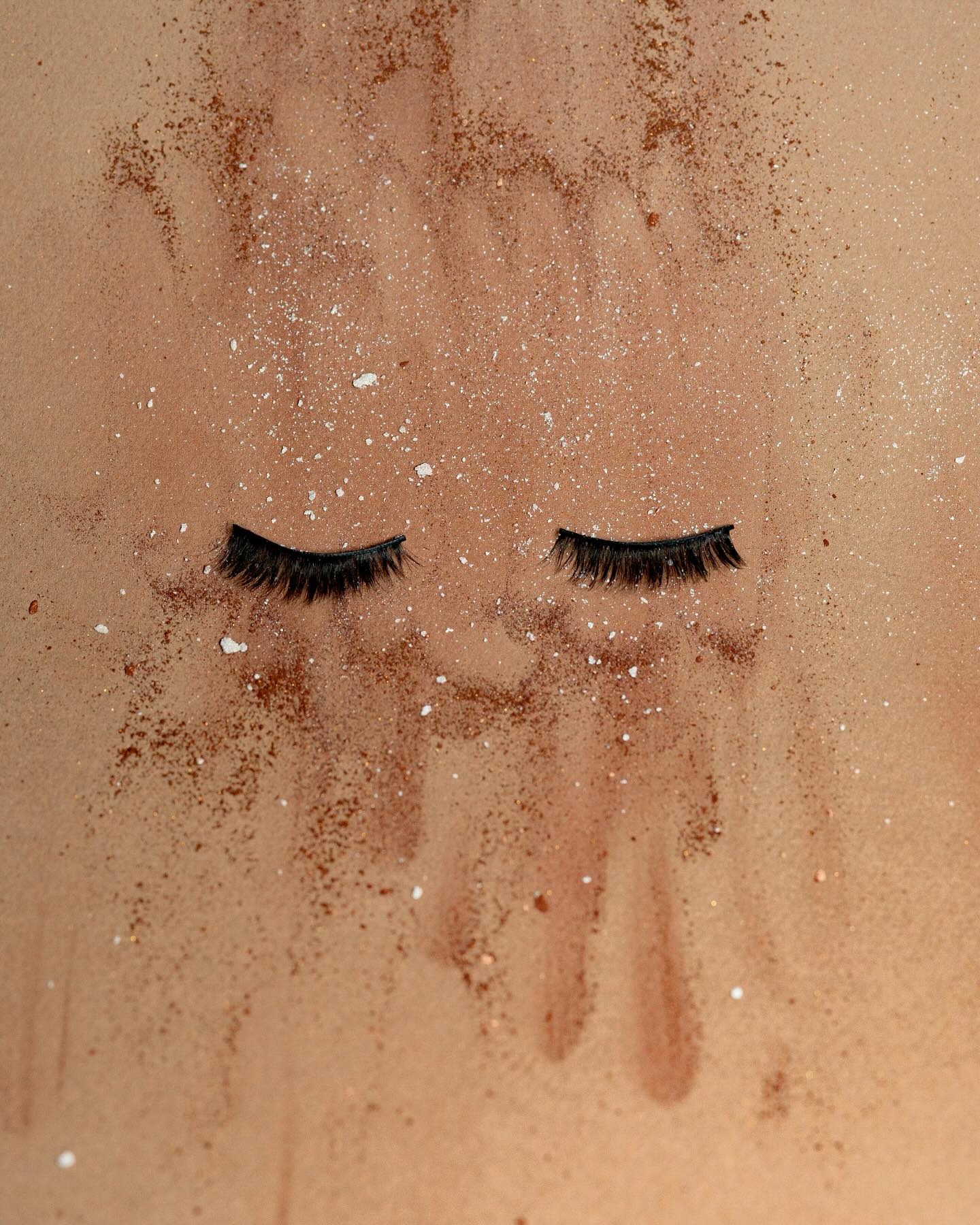 The Beauty Industry’s Coming Glow-Up ✨
Instagram: Flawless makeup, perfect lighting, buy now 📊
Reality: Toxic chemicals, minimal regulations, safety risks
The beauty industry’s glow-up is coming—proposed legislation targeting harmful ingredients could reshape how products are made.
States like California are already leading the charge.
What happens when an industry reinvents itself? Massive hiring needs in compliance and safety.
Get the insider perspective 👇
https://www.prcstaffingbeauty.com/post/behind-the-glam-how-new-us-safety-bills-could-transform-beauty-industry-staffing