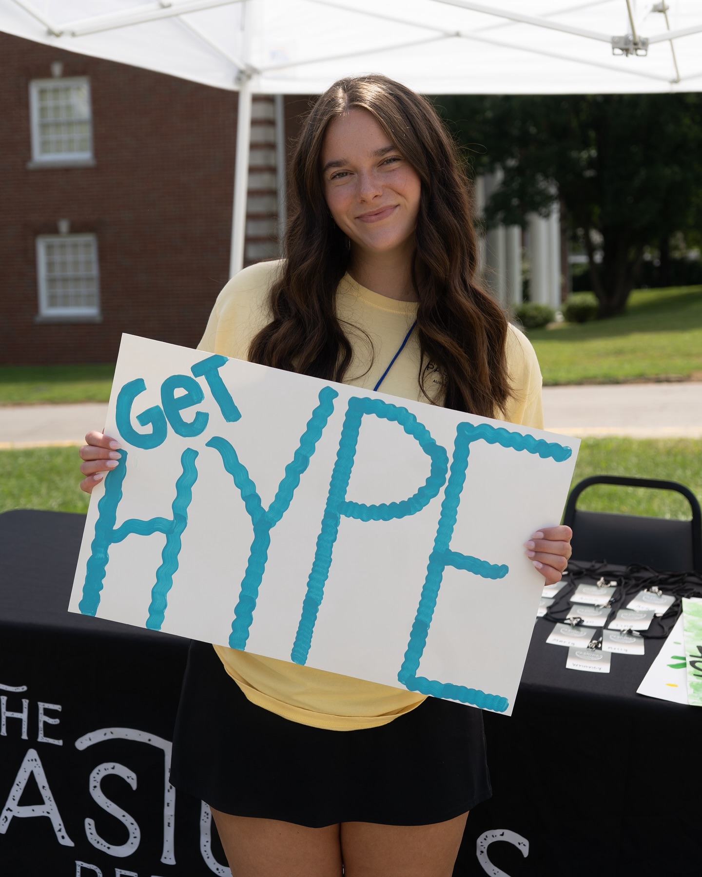 DAY ONE in the books !!!! 🔥🤩🫶🏻
From family tribes to powerful moments in worship & hearing from our speakers, and ending the night gathered around the fire with s’mores we loved… what a sweet start to Pastures Retreat!