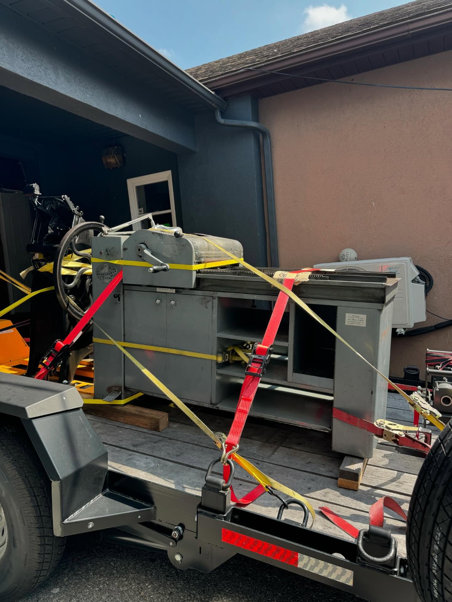 We didn’t take many photos since it was so hot out but yesterday we relocated this Vandercook Universal 1 and a Golding Pearl platen press to Philadelphia. They will have a new life at @phillysoapbox where they will get put to good use. #starkpressco #pinklinepress #printnj #vandercook #letterpress #platenpress #goldingpearl #pearlpress #printing #printmakingstudio #printmaking #printing #printer #print #pressmoving #typehigh #philadephia