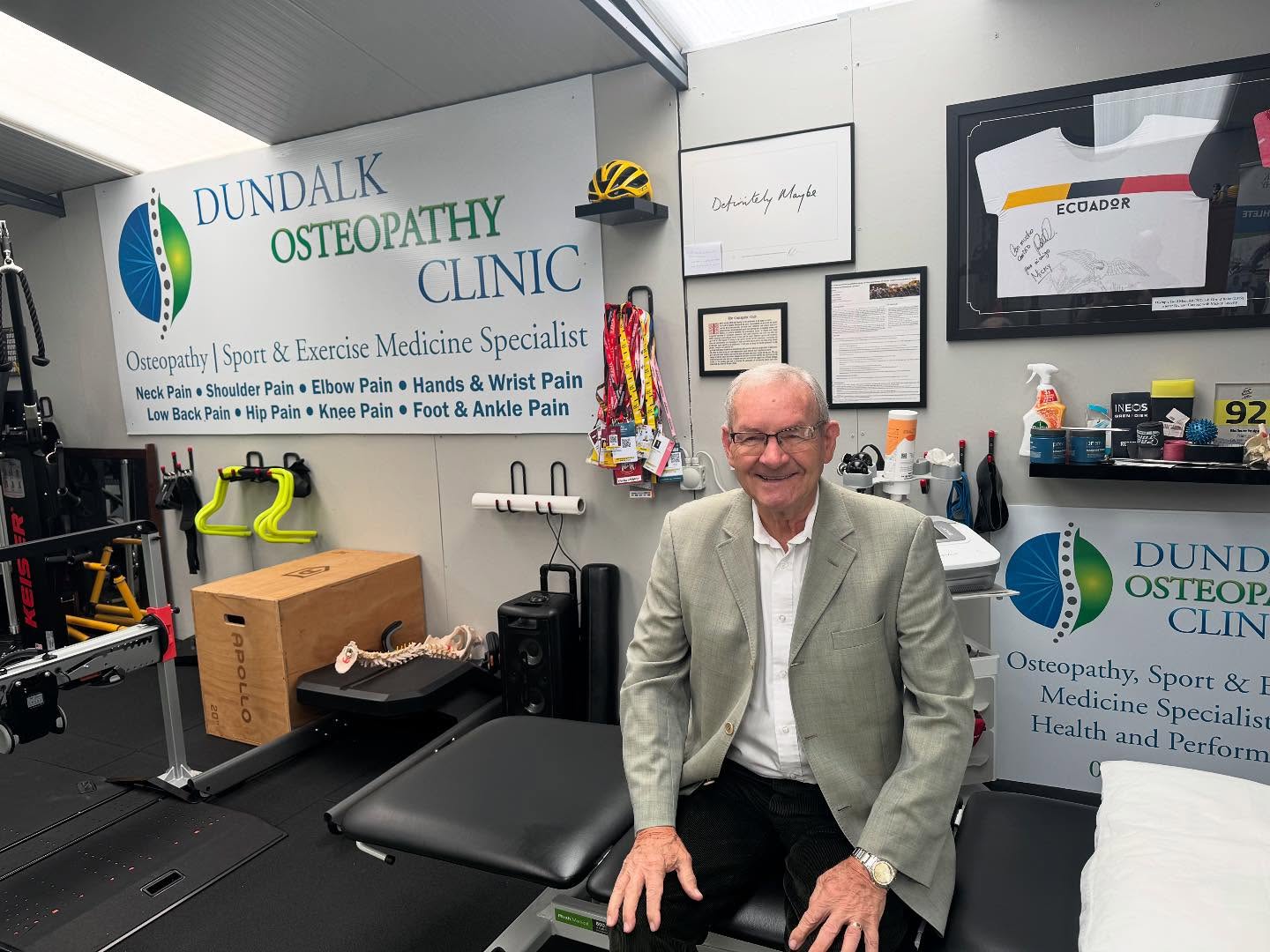 Not too often I open on Sundays when “I’m home” but when you get the call from your Dad, u gotta roll out the red carpet. Thankfully he got some relief and walking with less pain and just needs to do his home exercises 💪🤷♂️😎😊 #oaknee #dundalkosteopathyclinic #dundalkosteopath #dundalkosteo #dundalksportsmedicine #movementismedicine