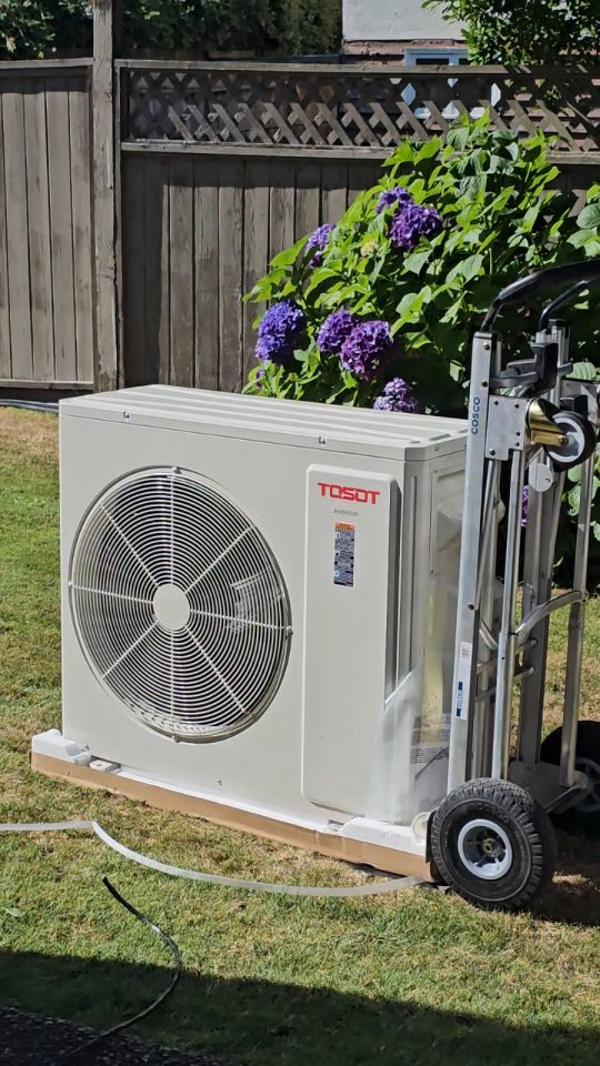 Tosot mini split install. #hvac #hvacinstall #tosot #HeatPump #heatingandairconditioning