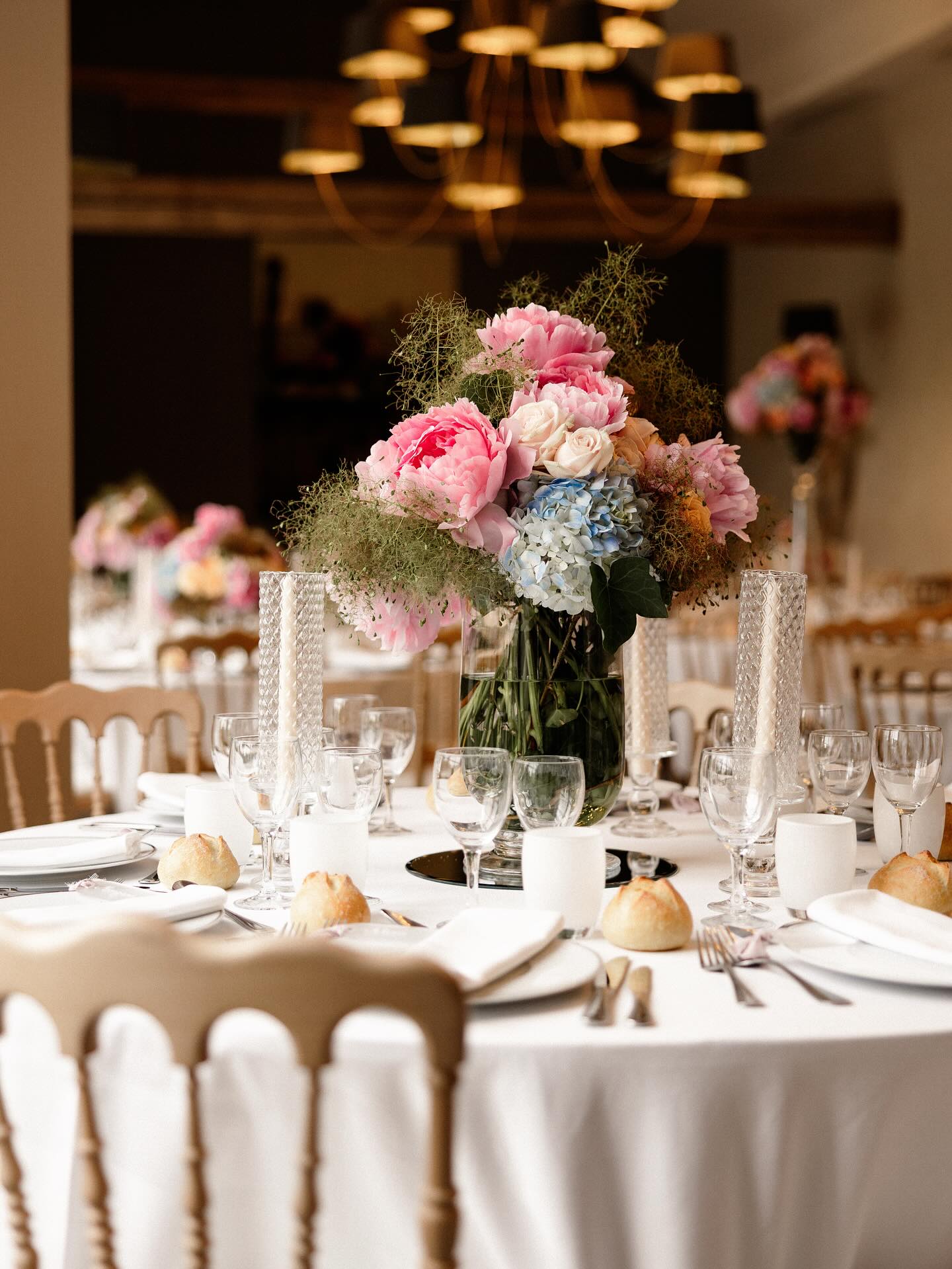 #wedding 🪩
Mon amour pour la décoration du mariage de C&C 🫶🏼 Je ne m’en lasse pas..
📸 Elodie.B - Photographie
Photographe basée en Seine-et-Marne & IDF.
Mariage, Maternité, Naissance & Famille.
🌐 www.elodiebphotographie.com
@elodie.bphotographie
elodie.b-photographie@outlook.com
#photographe77 #photographeseineetmarne #photographeiledefrance #photographemariage #photographemariage77 #photographematernite #photographematernite77 #photographegrossesse #photographegrossesse77 #photographeparis #shootinggrossesse #shootingbebe #shootingnaissance #shootingnaissance77 #shootingmaternite77