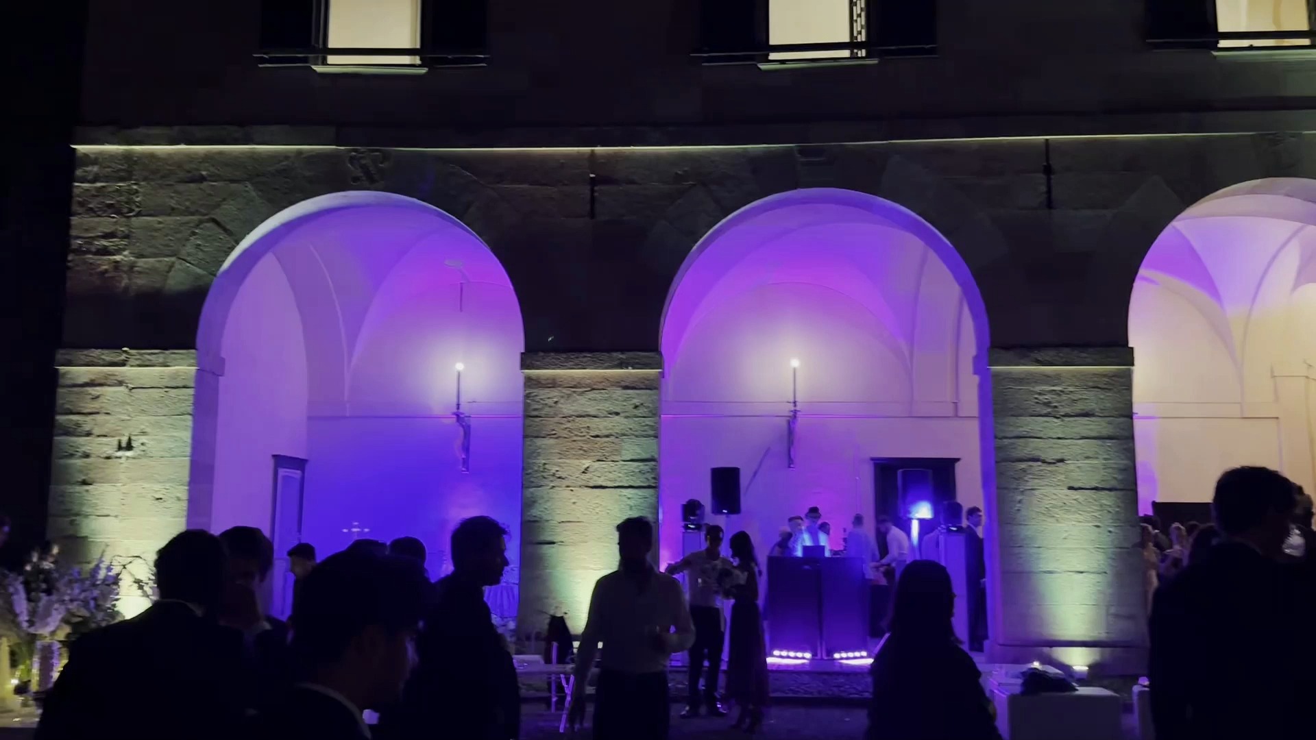 .
The night ended with an unforgettable party in the castle courtyard 🏰✨
Atmospheric lighting illuminated the ancient walls, creating a magical backdrop, while the incredible Skippy Deejay kept everyone dancing until the very last song 🎶💃🕺
A celebration to remember, filled with energy, joy, and endless smiles.
Thanks to:
Deejay: @skippydeejay
Lights ans Sound Equip. @weddingparty_dj_matrimonio
#CastleParty #SkippyDeejay #WeddingAfterParty #LakeMaggioreWeddings #LuxuryWeddingItaly #DancingAllNight #AtmosphericLighting #HistoricVenueVibes #WeddingPlannerItaly #UnforgettableCelebration