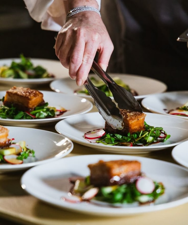 Saigonese Catering mang đến trải nghiệm ẩm thực Asian fusion tinh tế, phù hợp cho mọi quy mô sự kiện, từ buổi họp mặt gia đình, tiệc cưới ngoài trời đến dinner party.
Chúng tôi kết hợp thực đơn sáng tạo, nguyên liệu tươi mới và phong cách bày trí hiện đại để mỗi không gian tiệc vừa đẹp mắt vừa đậm dấu ấn riêng.
Liên hệ với chúng tôi để đặt ngay!
——
𝗦𝗔𝗜𝗚𝗢𝗡𝗘𝗦𝗘 𝗘𝗔𝗧𝗘𝗥𝗬
129A Trần Hưng Đạo, Dương Đông, Phú Quốc
Tel 0938059650
#SaigoneseEatery #WineAndDine #phuquoc #tphcm #catering #wedding #party