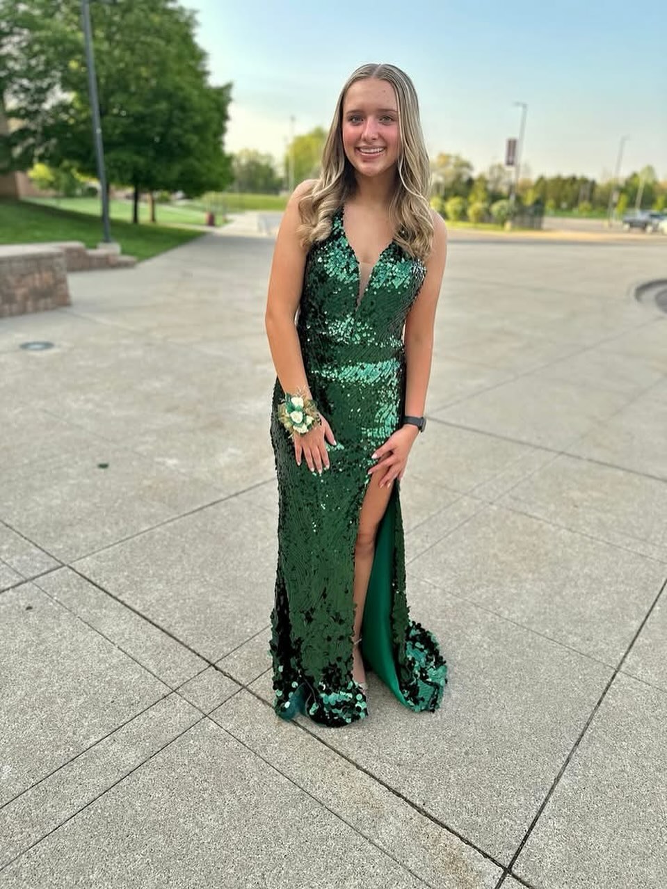 We’re excited to introduce one of the newest members of our ReTreat team — Kaydence! ❤️
Kaydence just started at ReTreat and is already bringing great energy to our daycare crew. She’s heading into her sophomore year and stays busy being involved in Student Council and the Interact Club. When she’s not at school or ReTreat, you’ll find her dancing at Studio 55 or spending time with her two dogs — she loves taking them for walks! 🐶✨
Kaydence says she’s most excited to get to know each pup’s personality and spend her days playing with your furry friends. 🐾