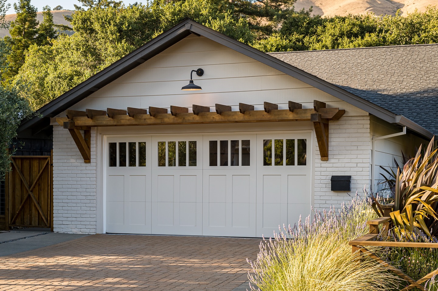 Often times a garage door can be an after thought during a renovation… they’re costly and you figure you can just paint what you have because it’s still working (most of the time) right?
Please allow this to serve as my proof that it truly makes all the difference. Swipe to the ➡️ to see the original door and elevation, as well as the in between. This home has been through quite a transition, so happy to finish it off with this stunning @clopaydoors garage door.
#frontyard #frontyarddesign #garagedoor #frontelevation #betterhomesandgardens
@clopaydoors
📸 Andy Frame
