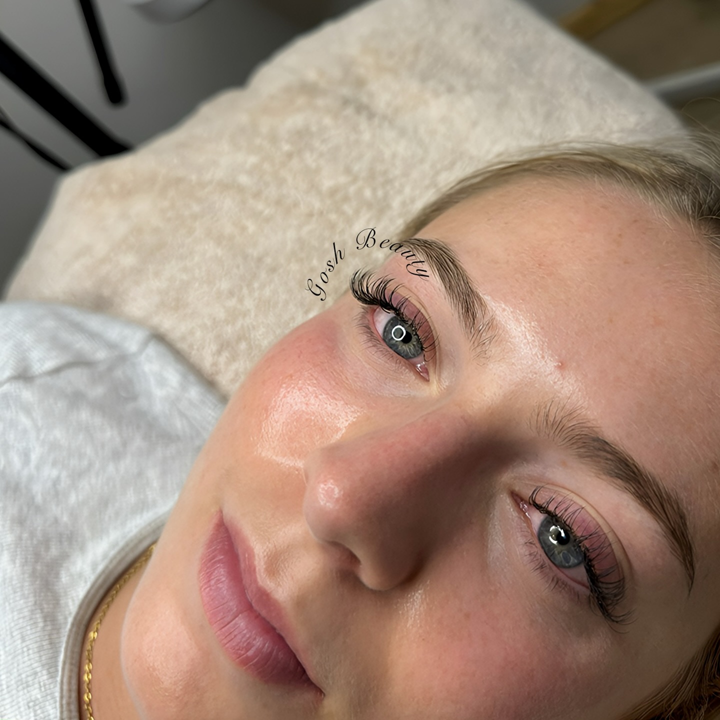 Elevate your everyday look with our Natural Lash Extensions 💁♀️perfect for clients who would like a natural look but with a extra curl
Hybrid lashes 9-11 open eye
To make your booking :
Whatapp business nr : 081 500 2238
Website : www.goshnails.com (Gosh Beauty branch )
-
-
-
-
#stellies #stellieslashes #stellenboschlashes #stelliesnails #goshnails