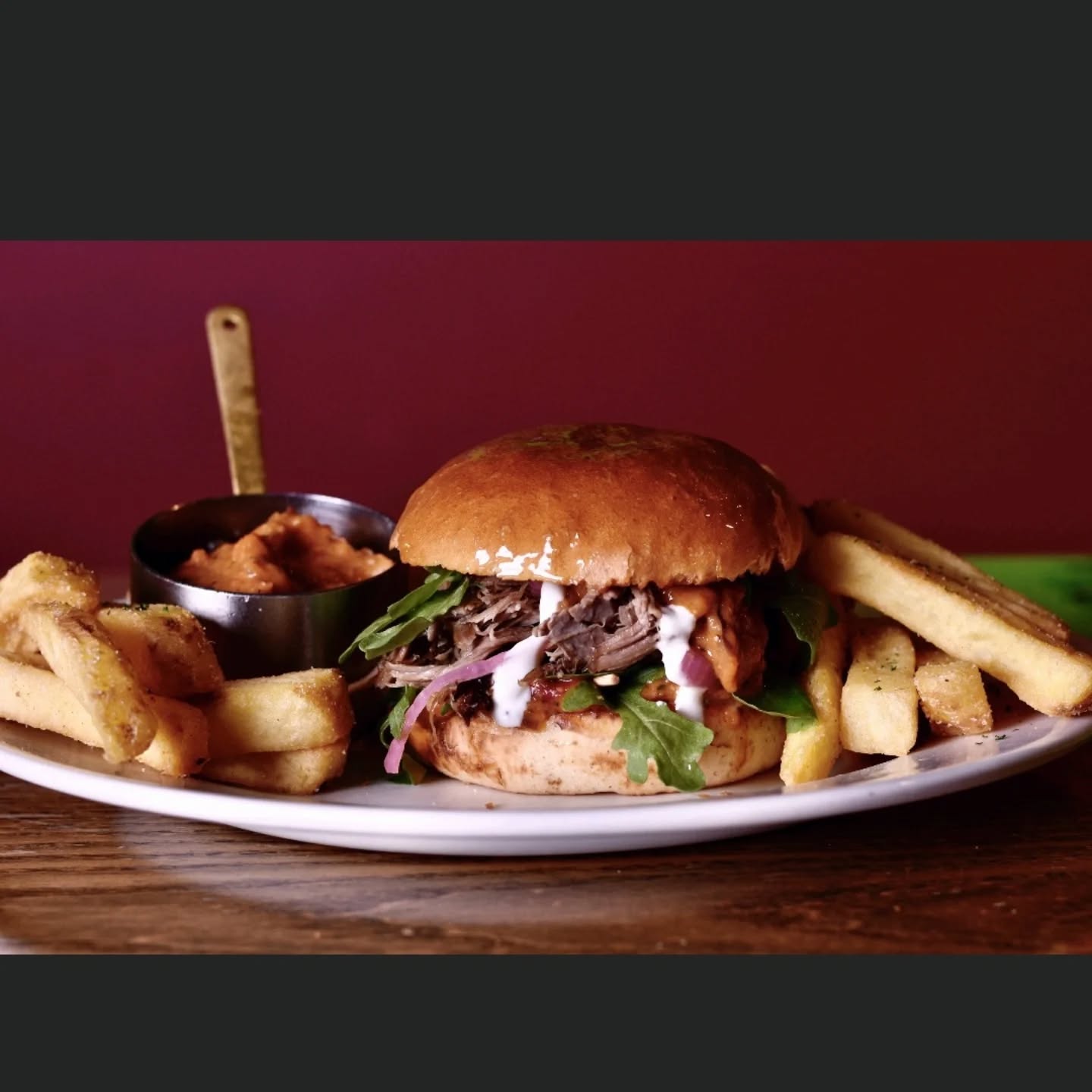 Have "Ewe" been in to try our WOAP burger?
Don't give us the cold shoulder 😥
Head along to The Tasting Room and try out our "All About Ewe" burger
Slow cooked lamb shoulder
Or
Roasted Eggplant (V)
With
House made roasted pepper & tomato relish, rocket, water cress, pickled onion and tahini yoghurt sauce
Served with thick cut chips
$30 or $42 with beer match 🍻