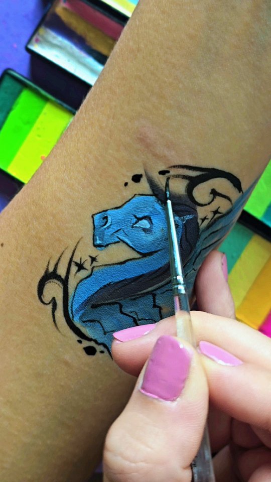 Wersja dla chłopców 🦄
#unicorn #facepaint #art #malowanietwarzy
#mentattoo