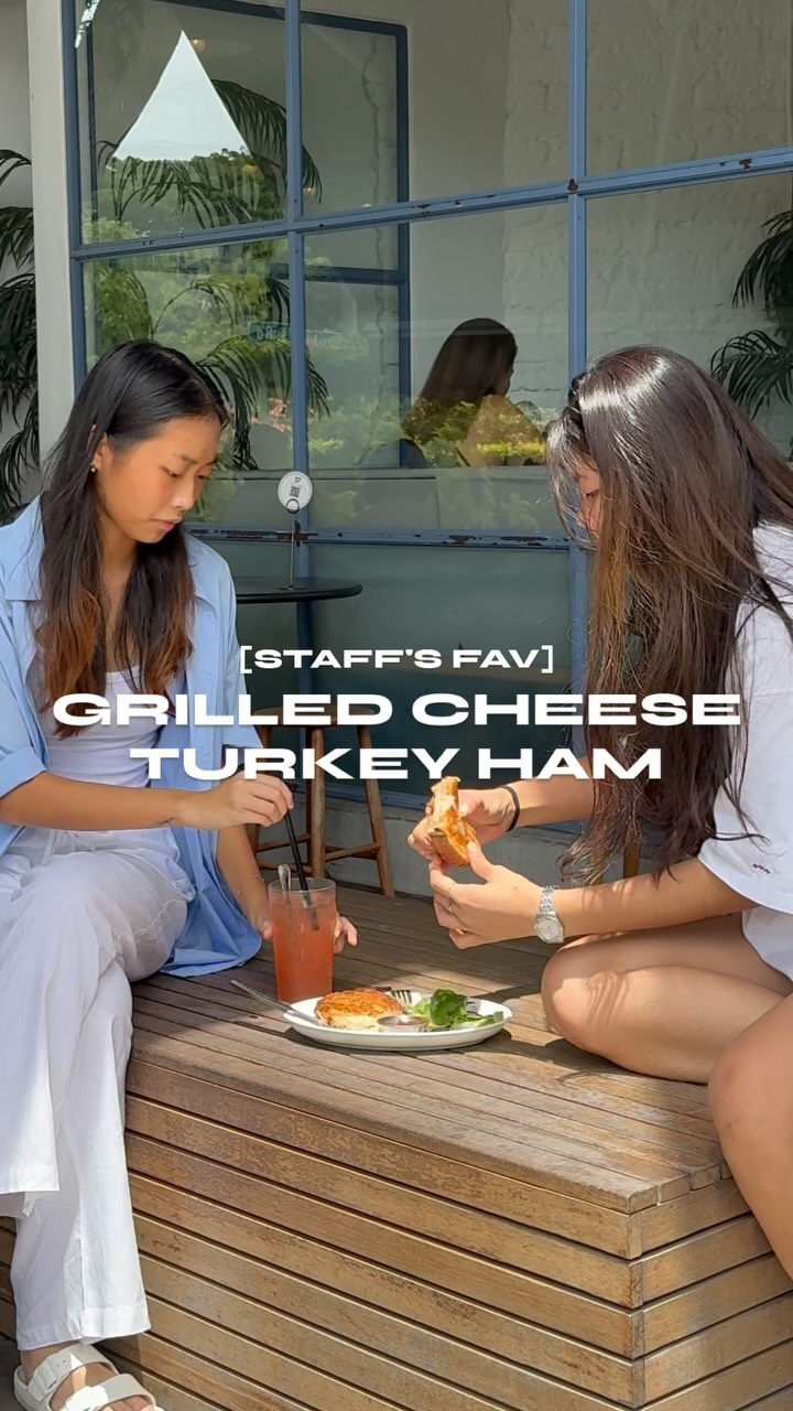 Not us clocking out... just to clock back in for food 👀👅🙋🏻♀️🤤😳
We can't get enough of our Grilled Cheese Turkey Ham!