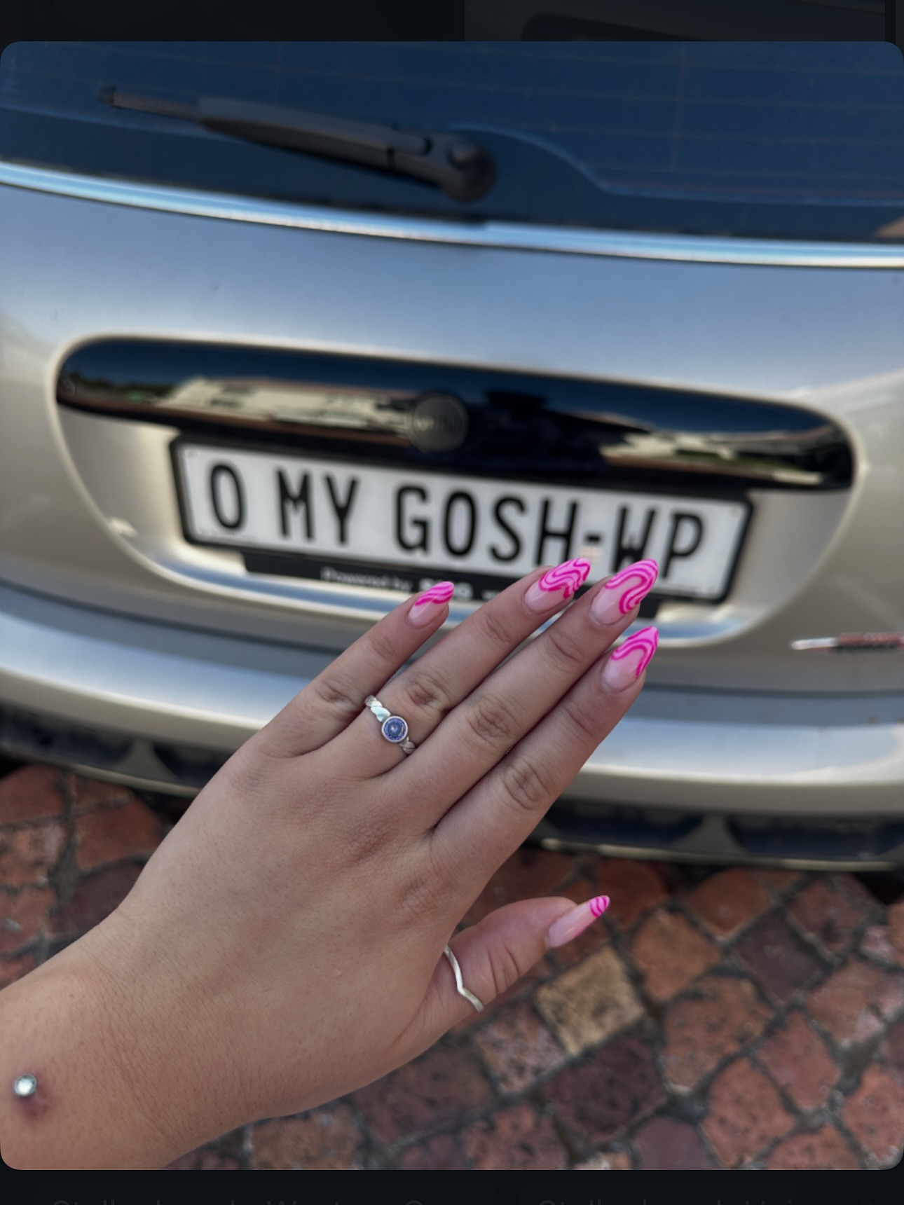 You can never get more OMG Nails than a GOSH NAIl set
Full cover tips using nude rubber base with a bright pink abstract nail art design .
Option on our website will be : Complex Acrylic Art
Booking : 081 500 2238
Website : www.goshnails.com
-
-
-
#nails #goshnails #goshnails #stelliesnails #stellenbosch