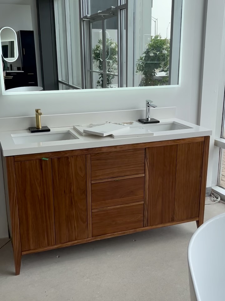 With clients and picking stuff… @oro.bathdesign vanities, faucet, toilets mirrors etc