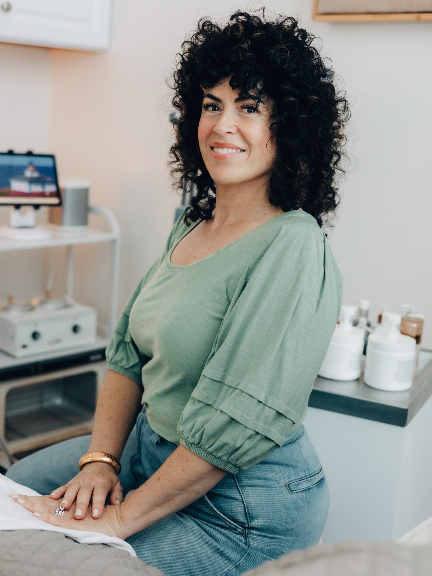 At Derma Bella, we believe skincare is more than products and treatments, it’s a moment to pause, breathe, and honor yourself. Every facial, every service, every recommendation comes from a place of care, experience, knowledge, and deep respect for your skin’s unique journey.
Our passion is in the details, taking time to listen to your skin, understand your needs, and delivering thoughtful care and resources that nurtures lasting results and genuine confidence.
If you’re already part of the Derma Bella family, know that we’re here to continue your care with the same dedication you’ve come to trust. And if you’re new, we can’t wait to begin this journey together. Let’s create a plan that’s as unique as your skin.
We can’t wait to see you! 💖
Rowena