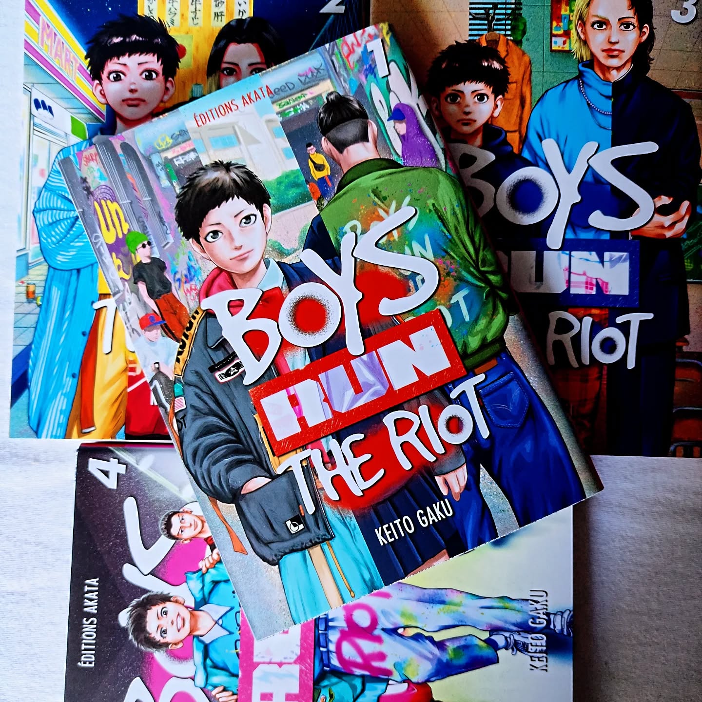 I've been reading Boys Run the Riot and people usually sell it as a good trans story.
But I think it's very reductive given one of the plot of the book is "I don't want people to buy my stuff just because I'm LGBT+" and I relate to that, it makes me uncomfortable when people like my work only because I use any pronouns or because I'm bisexual, or out of pity because I'm disabled or because I'm visibly and openly neuroA.
I am me and I want people to enjoy my work for what it is. I have any pronouns because I want people to perceive me for who I am and not through a gender spectrum.
Yes, the story of the book is about a trans man and his struggles. But it would be a mistake to think it's the reason it's so good.
It's good because of the idea behind it, because it's a rebellion against prejudices and norms.
It's a story about anarchism in stereotypes. It's a very great LGBTQ+ story and it's so much more than that. I think everybody should read it, don't think it's only aiming at LGBTQ+ people. Buy it if you're either trans or non binary (both being represented) but also buy it if you're cis, because that's also the point, having you understand how you don't need to understand to connect with LGBTQ+ people because they're people and it shouldn't be any deeper than that. It shouldn't bring questions when someone tell you "these are my pronouns", you should just be "ok" and respect that.
This is also a book about streetwear and fashion and how important it is in self expression and I absolutly love that. My look is very important to me, I spend a lot of time caring about it because I want to look like what I am, I want to think "this is so me" when I look in the mirror and obviously clothings are the best way to achieve that.
This story is only 4 books long and it's an absolute must have to me.