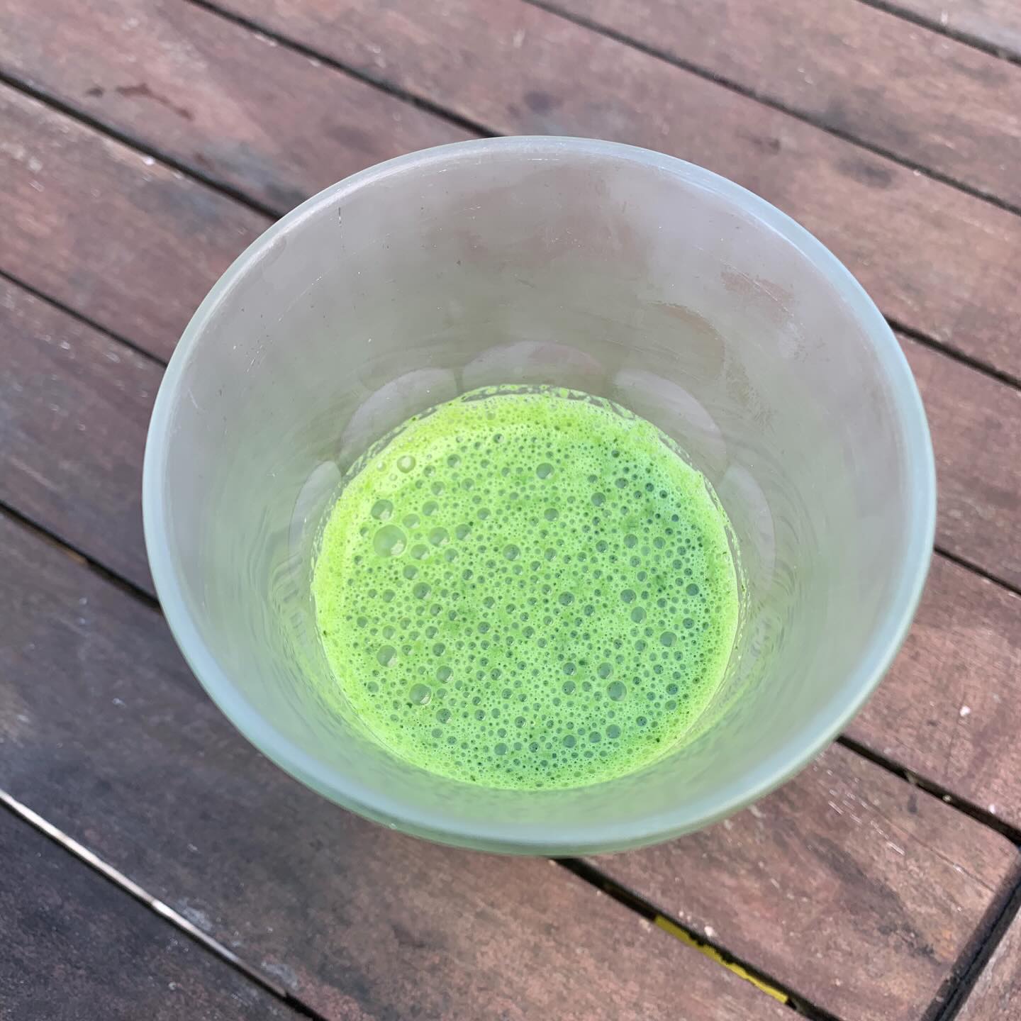 Ça faisait un moment que je ne vous avais posté un petit jus vert de ma création 🥰🥰 Cette fois j'ai utilisé de la purée d'amandes blanches bio... Encore plus crémeux.. MIAM 🥳🥳.
.
.
#BonAppetit !
.
+ de 170 recettes et astuces sur
www.delicieuxsanssucre.com
Ou lien cliquable dans ma bio @delicieuxsanssucre
.
🥳 Allez faire un tour sur la page du magnifique programme TAPAS que je vous ai concocté pour trouver l'alimentation qui vous conviendra à VOUS !
.
.
@followers
#Transformezvotrealimentation #alimentationIntuitive
#MangerMieux #MieuxManger #Alimentation #AlimentationSaine #Flexitarien #FaitMaison #DansMonAssiette #MangerSain #MangerSainement #cestropbon #EquilibreAlimentaire #ReequilibrageAlimentaire #DelicieuxSansSucre #IgBas #IndexGlycemiqueBas #RegimeIgBas #miam #miamMiam #VraimentSain #SansGluten #gourmand #Bio
#LegumesDeSaison
#SansSucre #StopSucre #ArreterSucre #DetoxSucre