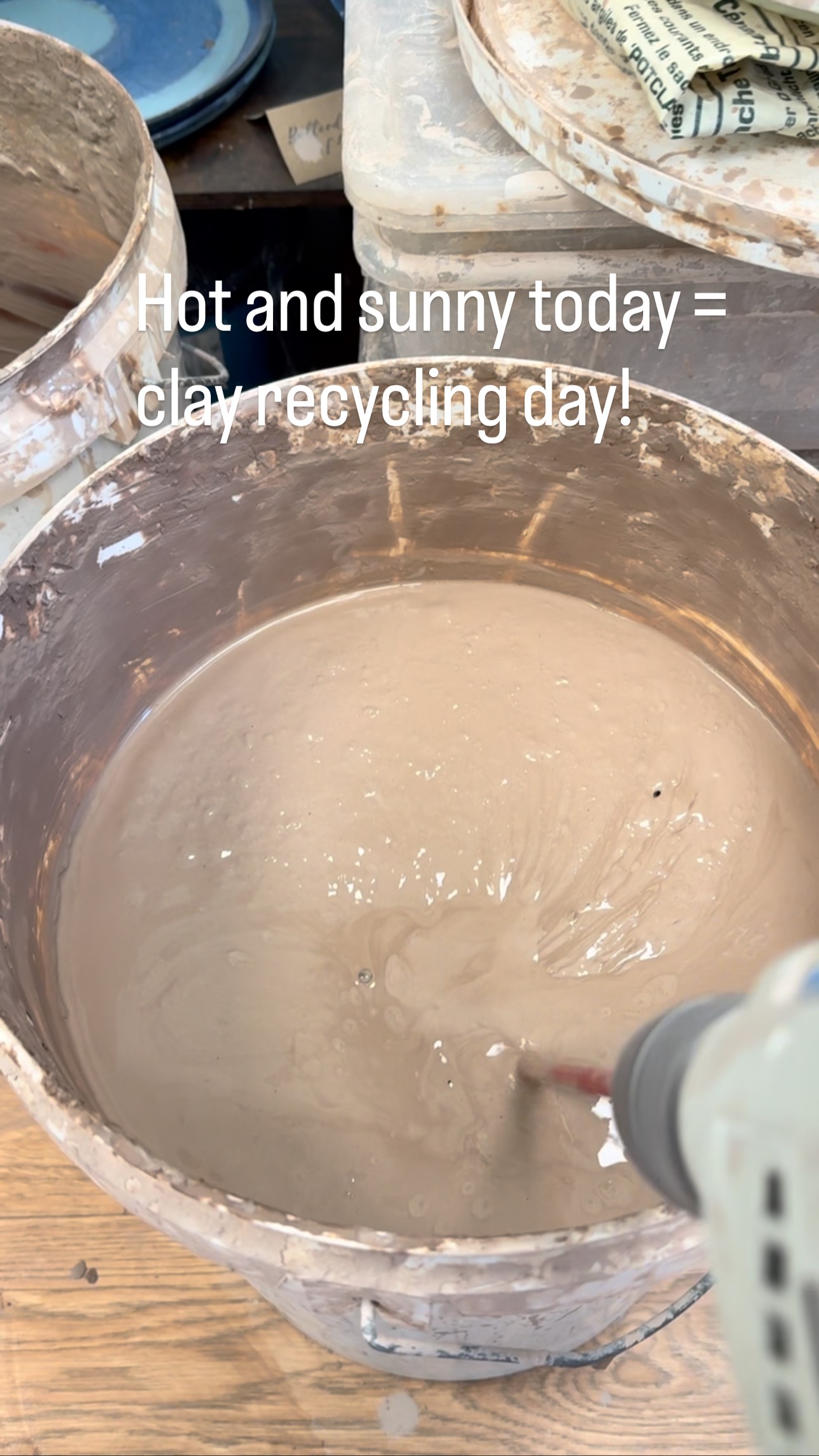 Perfect weather for a bit of clay recycling. The clay has been blitzed to a smooth consistency and poured out onto plaster batts which will absorb the water so the clay can harden up. Ready for wedging back into usable clay again. This can be repeated over and over until the clay gets fired. Nothing is wasted. All clay water which is used to wet the clay whilst throwing is never thrown away but added to these buckets. When the clay slakes down and there is clear water on top, this is taken off which waters the plants in the garden.
#parkgatepottery #reclaimclay #apotterslife #potteryclassessurrey #clay #pottery #pottersofinstagram