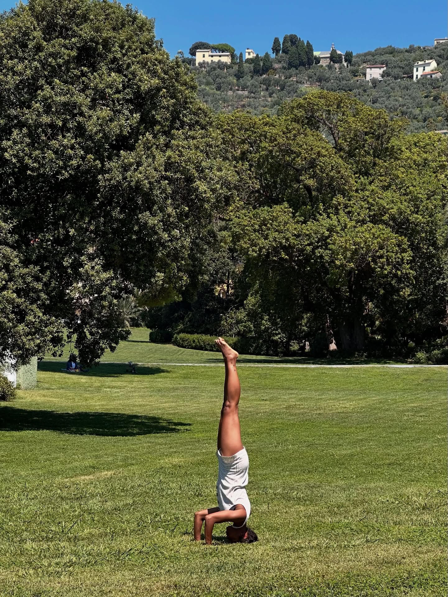 "En un mundo de plástico y ruido quiero ser de barro y silencio. " Eduardo Galeano 🌿♥️