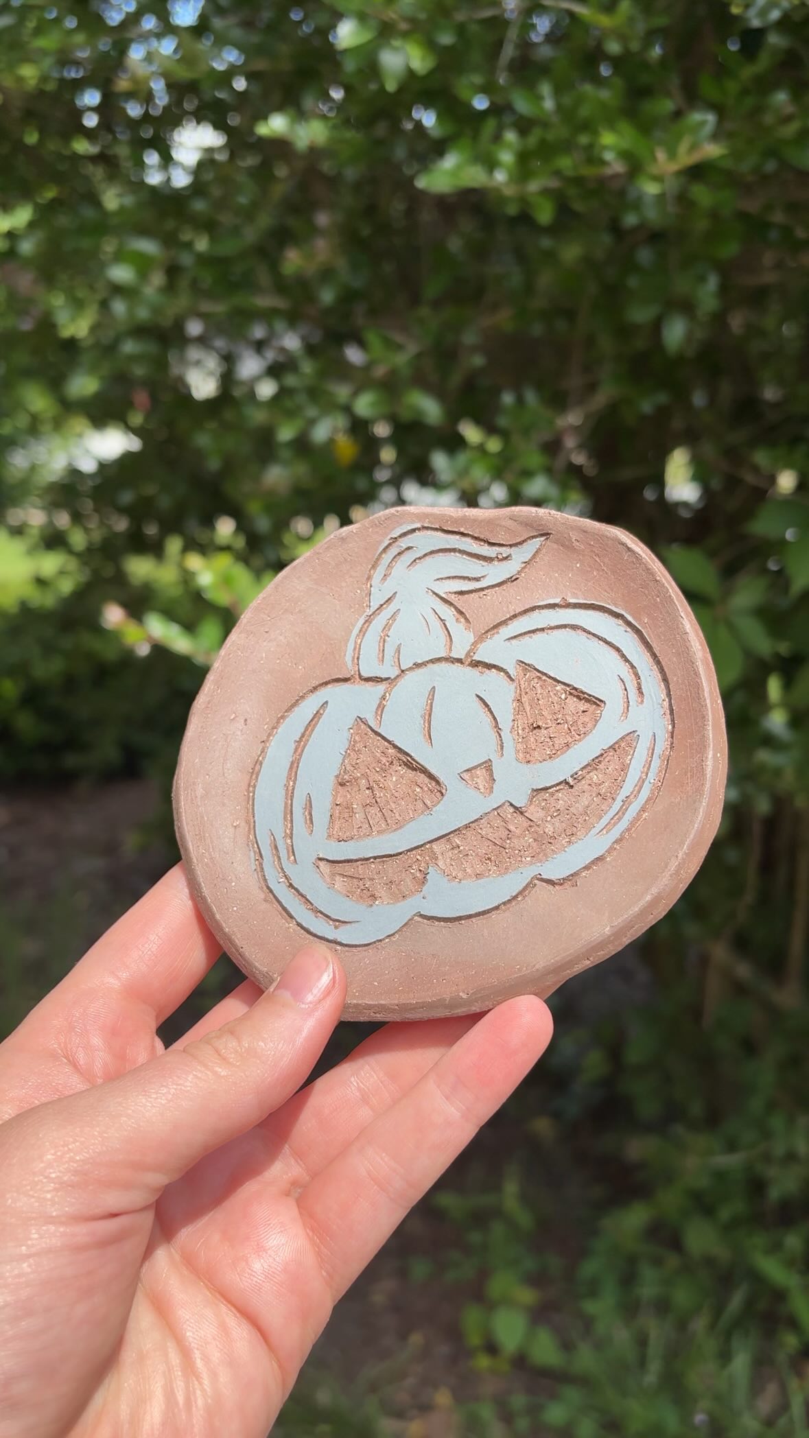 can you tell i can’t wait for halloween? 👻
www.shep-arts.com
#pottery #halloween #sgraffitoceramics