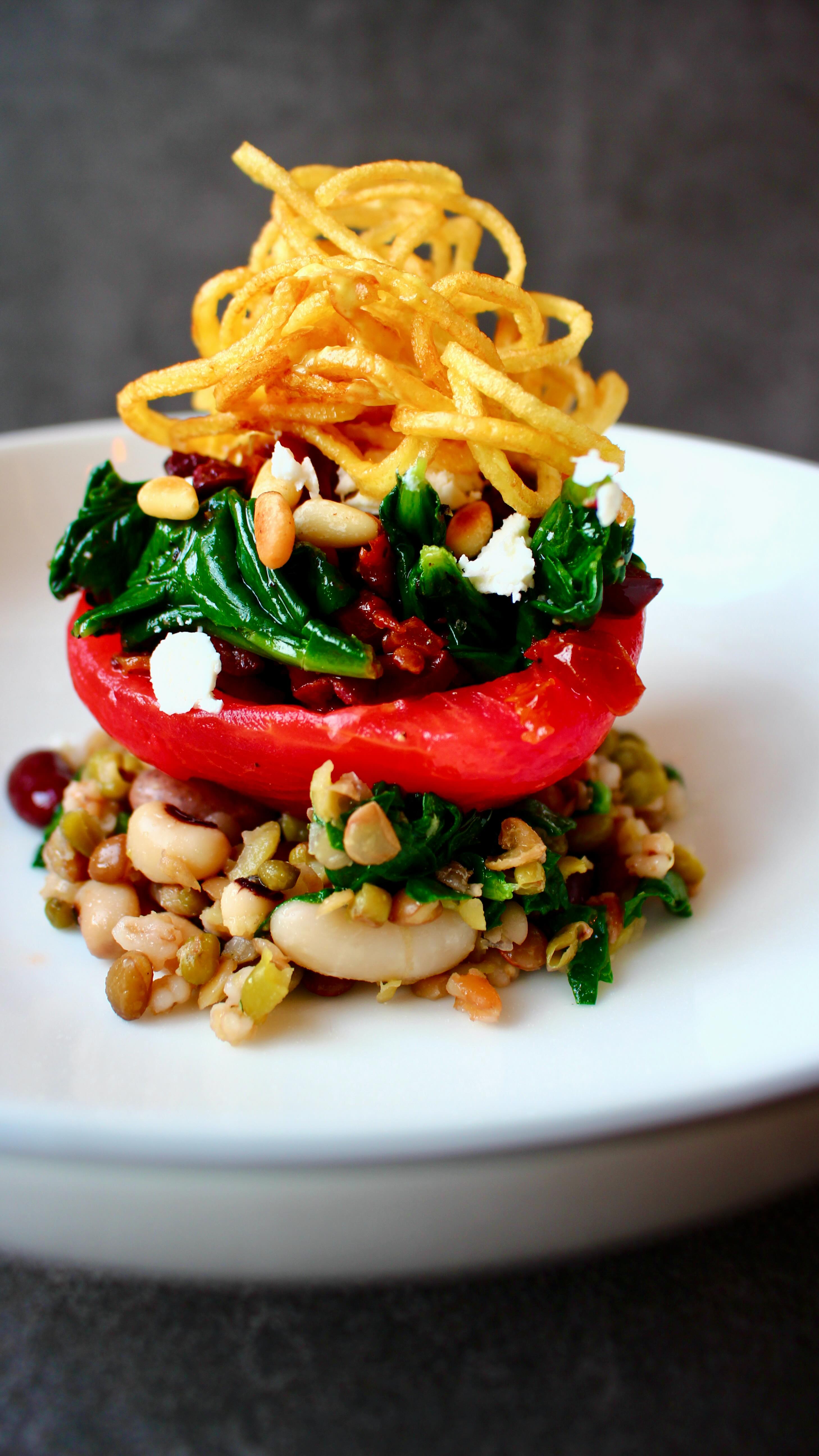 Stuffed tomato with spinach, olives and feta on colorful bean mix topped with saffron beurre blanc ✨
A vibrant summer plate full of flavor 🌿
#vegetariana #tomatoes🍅 #vegetarianfoodshare #vegetarianmeals #vegetarianrecipe #vegetariancooking #sundriedtomatoes #vegetarianlunch #babyspinach #tomatoseason #vegetarianoptions #tomatolove #vegetariandish #spinachrecipes #tomato #vegetarian #spinach #tomatoes #vegetarianrecipes #vegetarianfood #vegetariano #freshtomatoes #sanmarzanotomatoes #gardentomatoes #tomatotime #foodforflexitarians #safran #summerrecipes