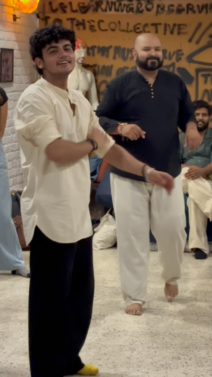 Sunday, 10 August was pure joy — over 30 wonderful humans came together to play, laugh, and create magic at our improv jam 💫
From silly games, where penguins plan weddings and to surprising scenes, where pillows get messed up... the room was buzzing with ‘yes, and’ energy.
A huge thank you to @moolisamoolword for hosting us a second time✨
Keep your eyes peeled — more improv jams are coming soon, and you don’t want to miss the fun!
Join our Whatsapp community through the link in our bio for upcoming jams, shows, workshops and more... or Whatsapp 9818925599 for more details.