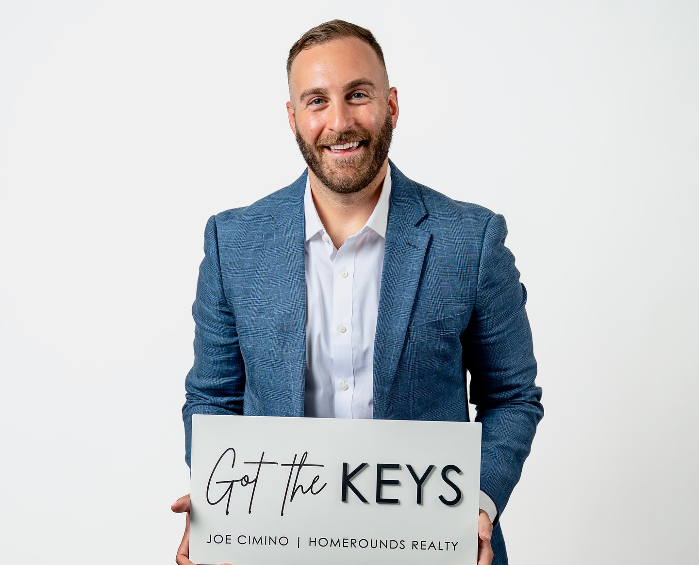 Making the jump from teaching to real estate full time has been one of the best decisions I’ve made. While the careers differ, my commitment to guiding people through important milestones remains the same.
Here’s what I bring to every client:
• Clear, step-by-step guidance through buying or selling
• Personalized attention to your unique needs and goals
• Transparent communication to keep you informed at every stage
• Expert negotiation to get you the best possible outcome
• Support and resources to simplify complex decisions
If you’re ready to buy or sell, don’t navigate this market alone. DM me today — I’m here to deliver results.
#ColumbusRealEstate #RealtorLife #HomeBuyingMadeSimple #FromTeacherToRealtor #RealEstateExpert #ColumbusHomes #KeysToYourFuture #RealEstateWithHeart #HomeGoals #FirstTimeHomeBuyer
📷 @samuelrobisonmedia
🏡 @homeroundsrealty