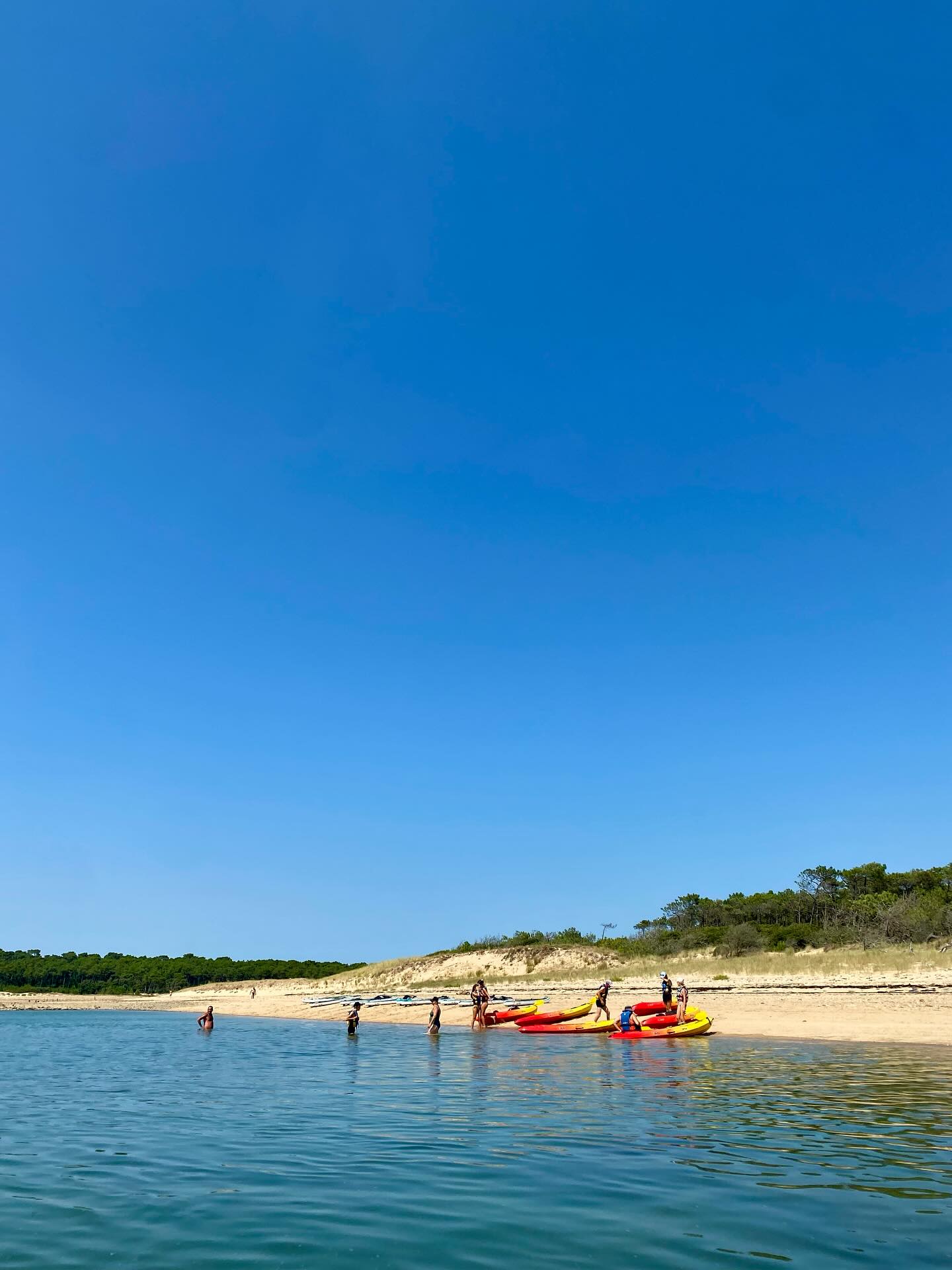 🌞🛶 On pagaie, on explore et on profite d