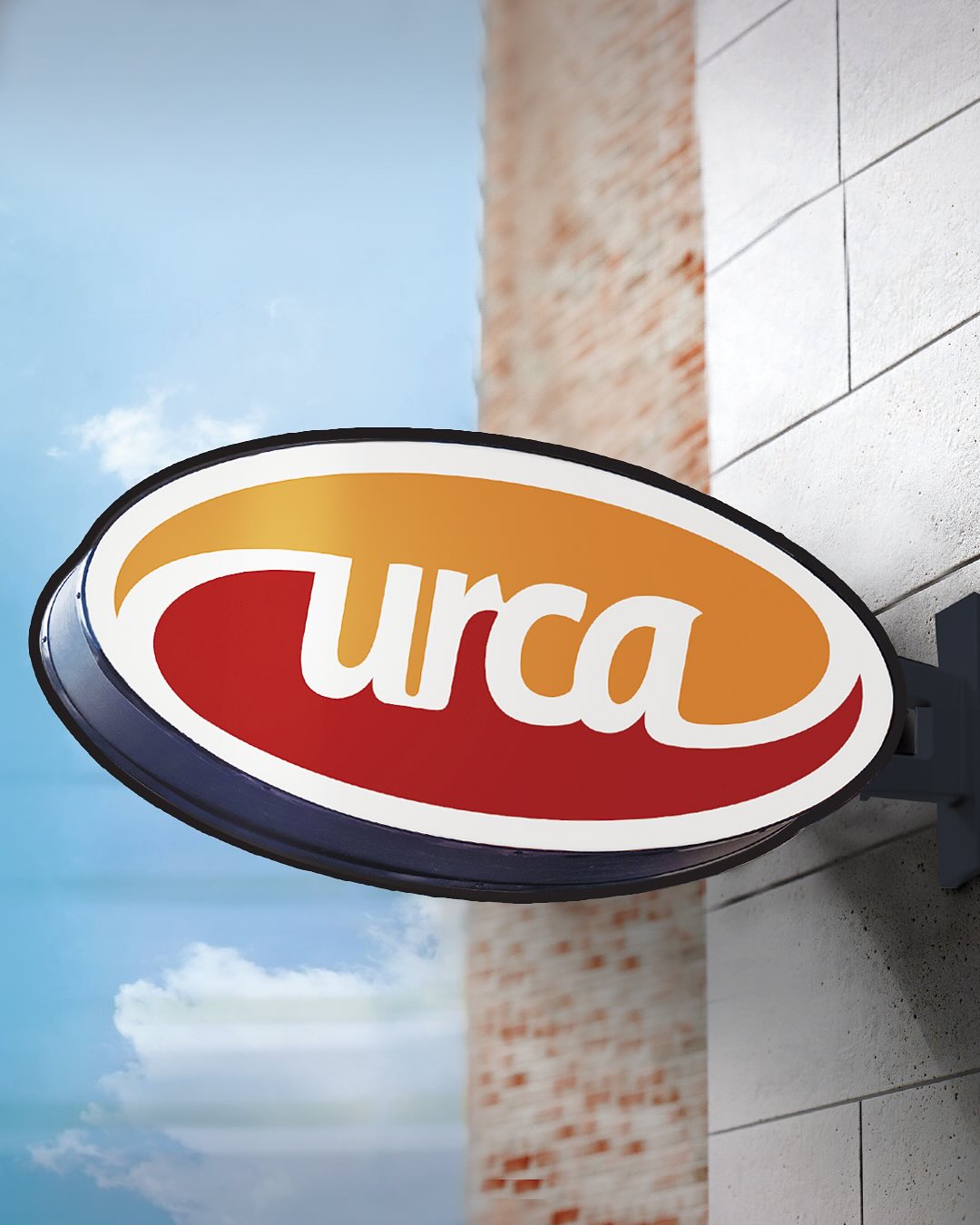 Em 2026 o estúdio Napoleon está completando 10 anos, e hoje estamos apresentando o nosso #logofolio, com as marcas criadas durante a nossa trajetória. Cada projeto representa mais do que estética, é fruto de pesquisa, estratégia e da compreensão profunda sobre o que torna cada empresa única.
Desenvolvemos marcas por meio de uma metodologia própria, que começa pela investigação dos valores que sustentam o negócio, passa pelo entendimento dos talentos e características dos gestores e se aprofunda no diferencial competitivo da empresa.
Esses elementos nos permitem criar identidades totalmente adaptadas ao universo de atuação, capazes de transmitir com clareza a essência e os valores da marca, fortalecendo seu posicionamento e relevância no mercado.
#design #branding #logofolio #identidadevisual #designestrategico #posicionamentodemarca #marcasfortes #designgrafico #branddesign