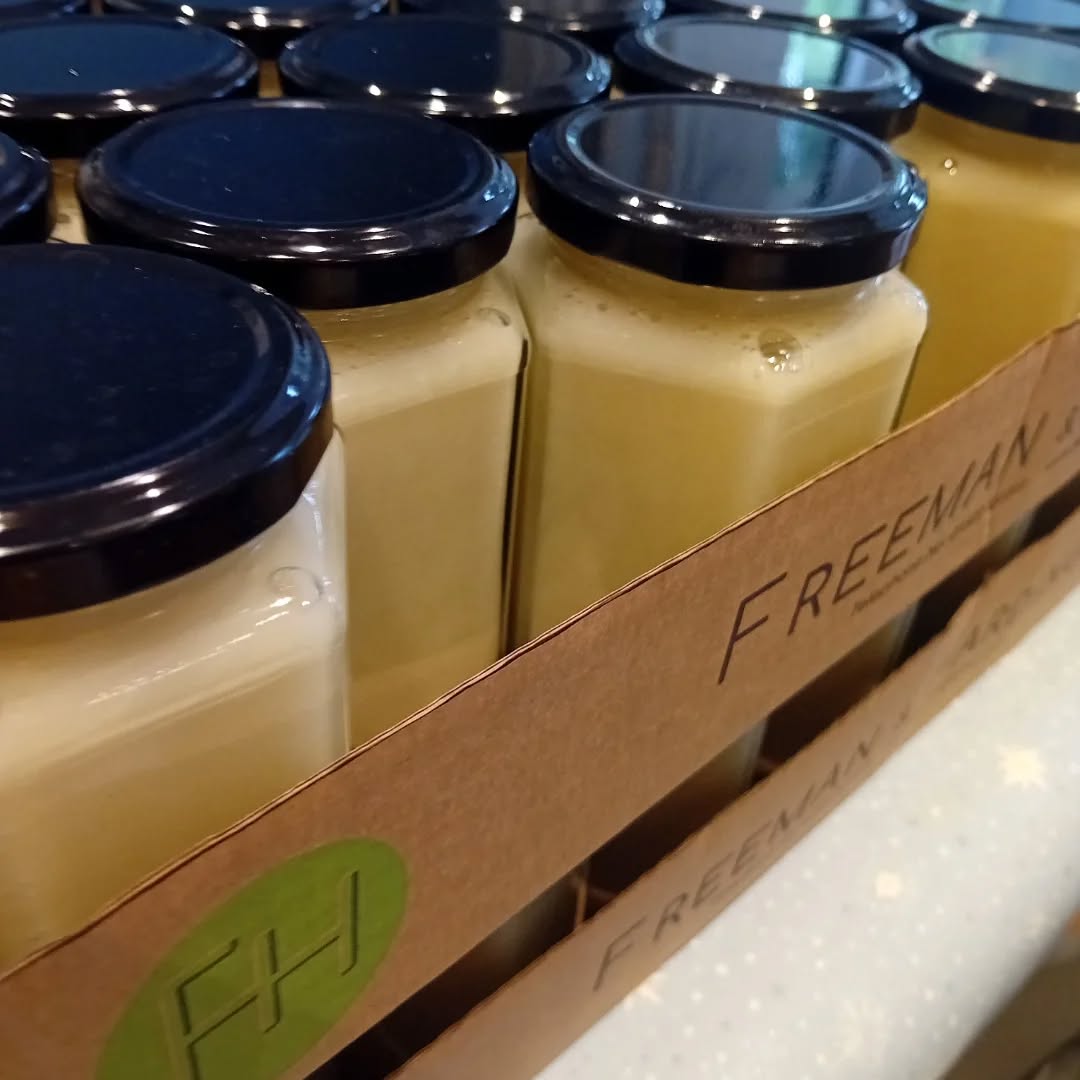 We are jarring a lot of honey at the moment!
@freemanhardingltd