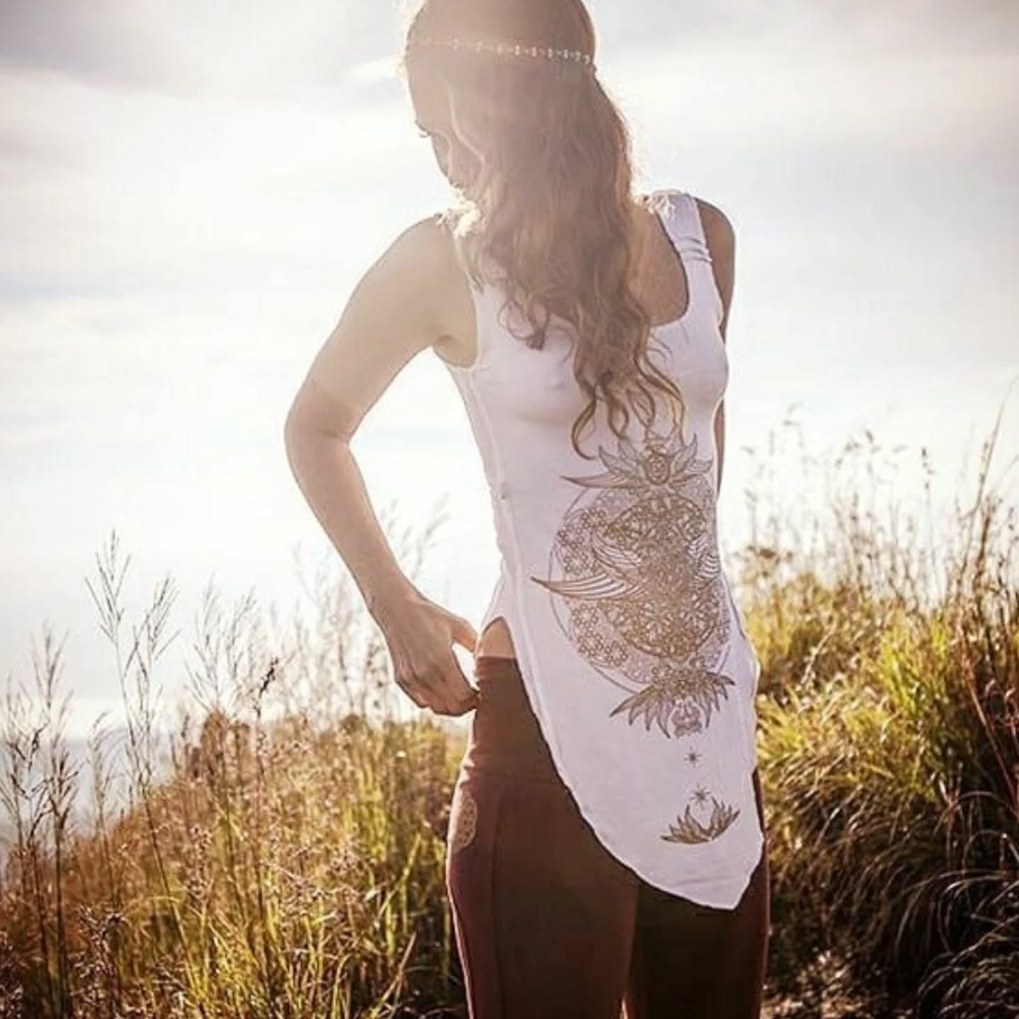 The mask isn't protecting you anymore, it's hiding you ...
So many of us are carrying masks we didn’t even realise we put on.
The good girl.
The people pleaser.
The perfectionist.
The strong one.
The one who’s always fine.
The one who holds it all.
And there are so many more ..
Do any of these feel familiar?
They sure are to me, I have wore all of these and more...some we know about and some are subtle and subconscious...
They have been here to protect us, but are you ready to let them go?
Because underneath all of that is the true you,
the one who’s been waiting to breathe again.
To release the pressure.
Loosen the armour.
To feel, be fully seen.
To be free.
The you who loves herself, not when she’s more perfect, more beautiful, more successful, but exactly as she is now.
What a relief!
I have done a lot of unravelling work on this through ClearTransmissions, which brings so much freedom! & I know I am not 💯 there yet so I am excited to explore and unmask deeper layers this month!
Imagine how free you would feel if you fully loved, accepted, and enjoyed exactly who you are now! As well as who you are becoming..
If you made choices aligned with your true self, that isn't out of fear, habit, to please others and needing to hide yourself.
This is the season of returning to your true self,
your authentic, messy, wild, radiant, natural, beautiful self.
Over the next few weeks, I’ll be sharing more about living unmasked, unapologetic, authentic and FREE!
Something beautiful is coming.
Sisters, would you like to hear more? ✨
Much love,
Claire