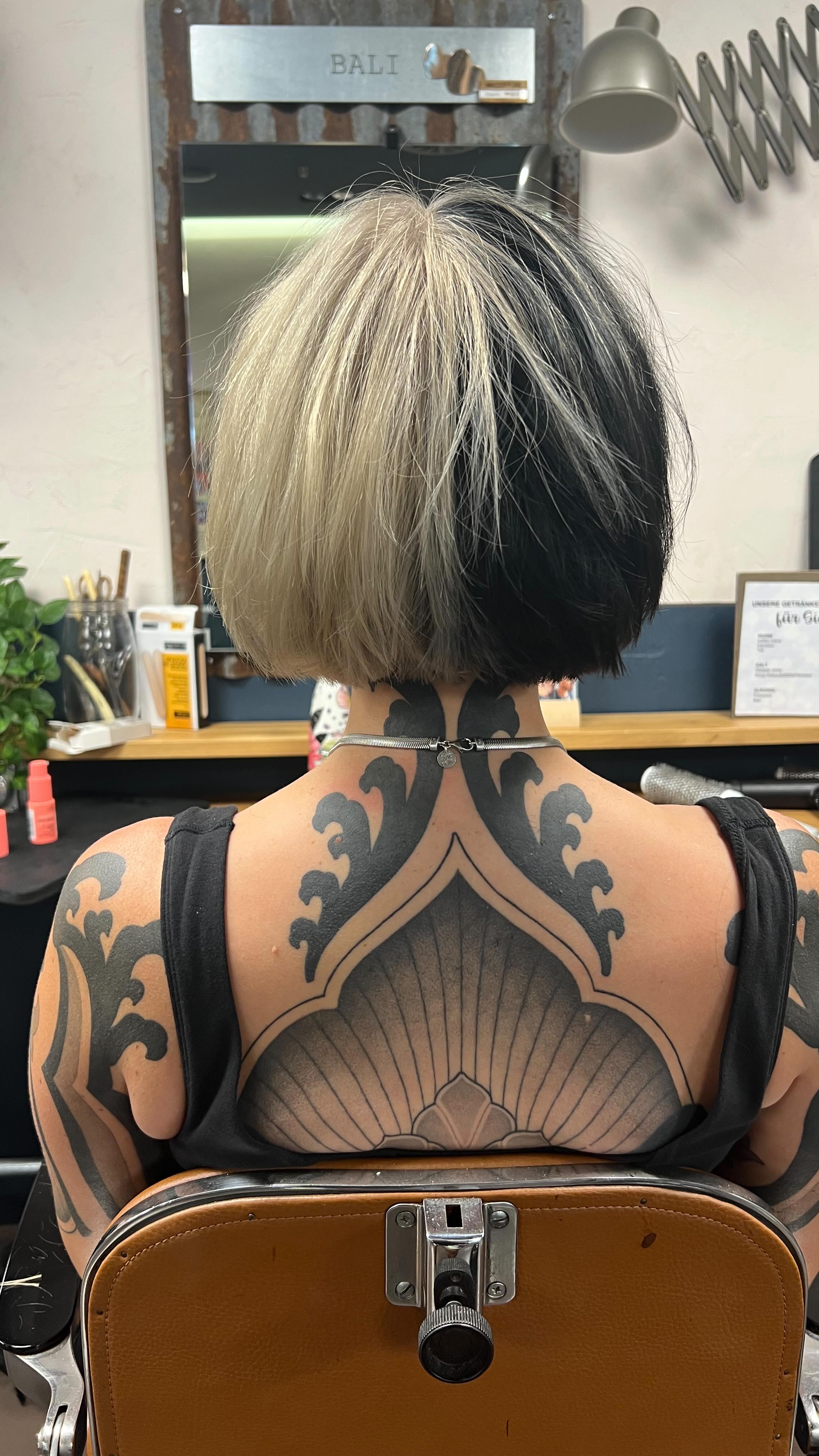 #mccoiffuresihlquai #chaschi #mccoiffurezürich #schwarzkopfprofessional #blondme #cutandcolor