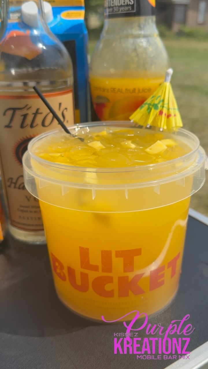 Tutorial Dropping Saturday 🥵🥭
#fyp #detroit #reelsinstagram #drinks #titos #cutwater #trendy #litbuckets #purplekissezkreationz #cardib #outsidechallenge